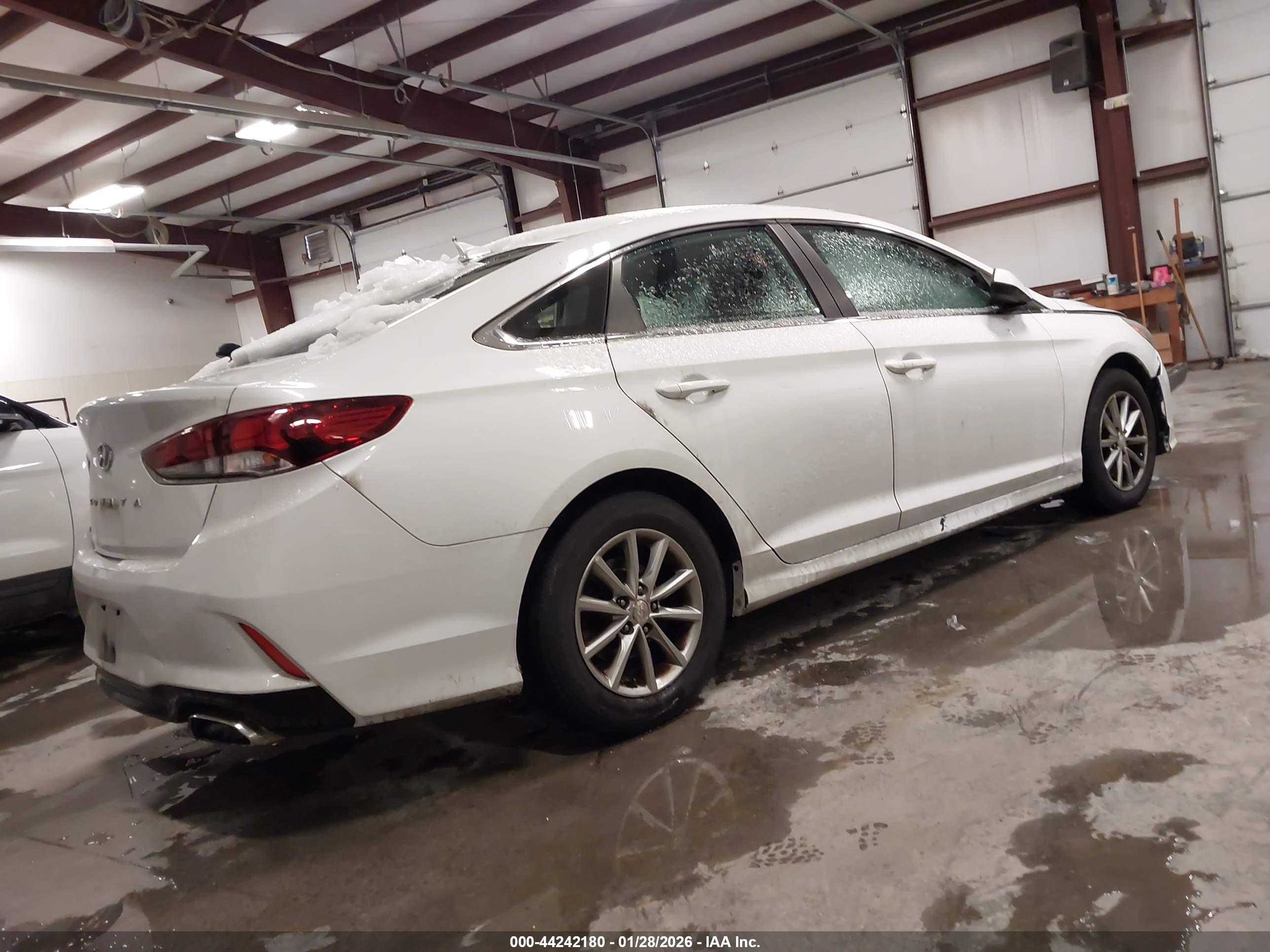 HYUNDAI SONATA image 4