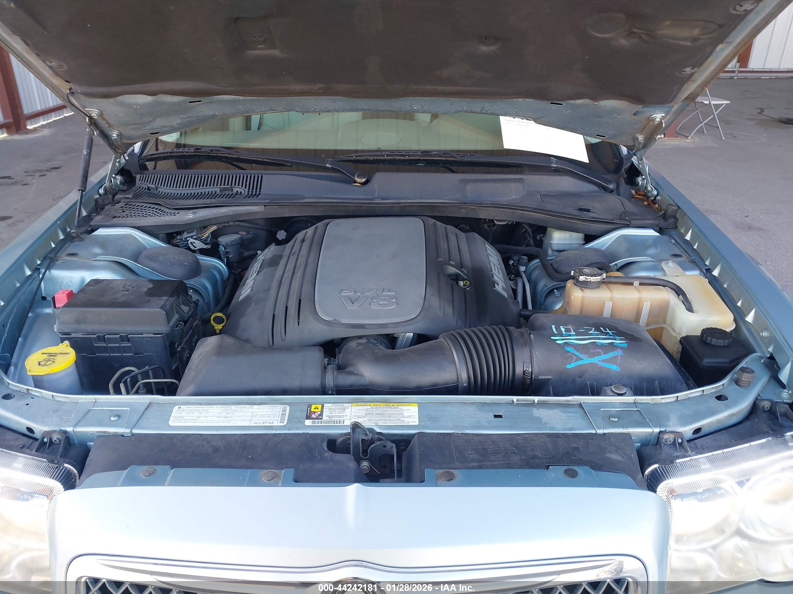 CHRYSLER 300C image 10