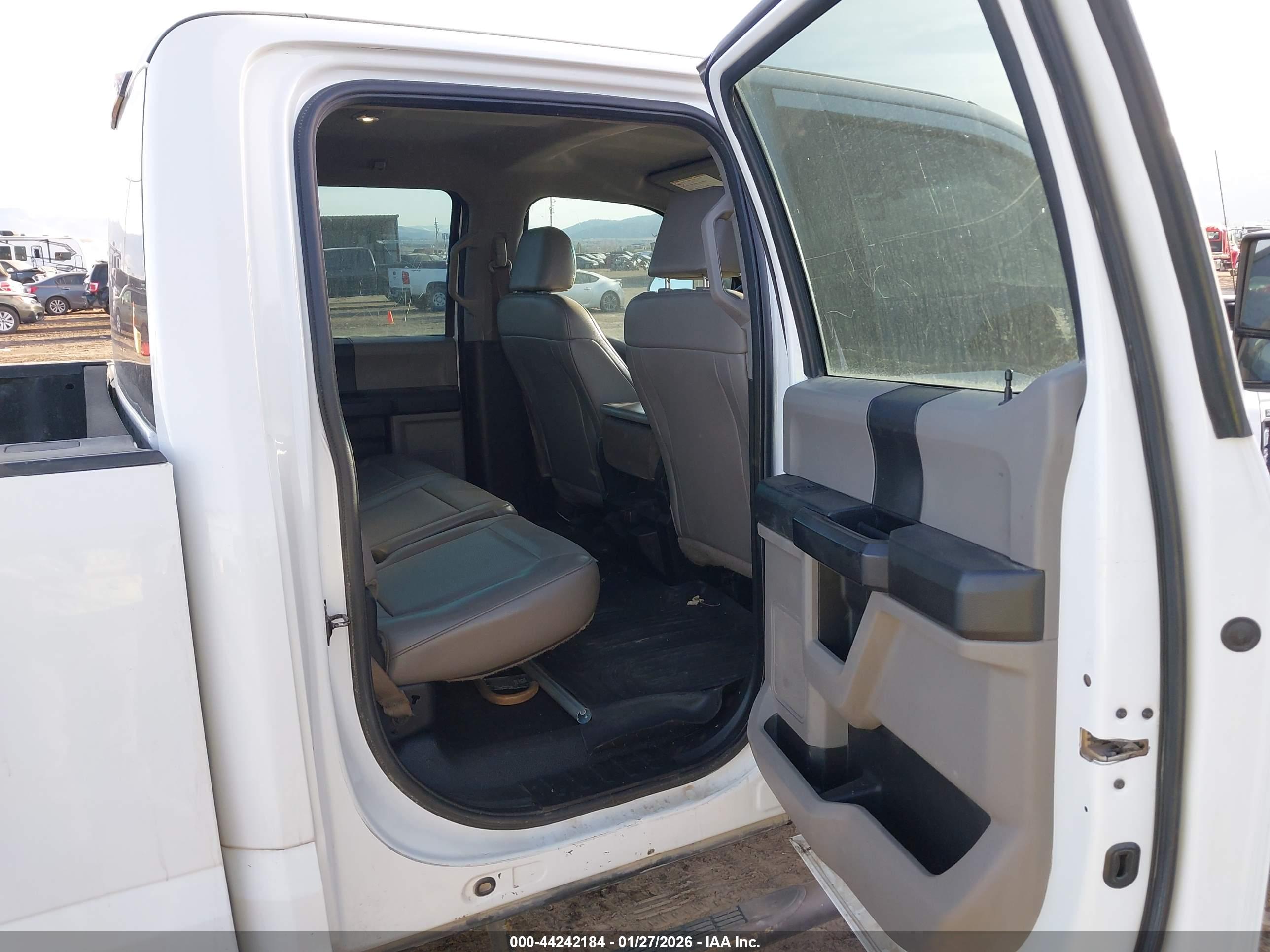 FORD F-250 image 8