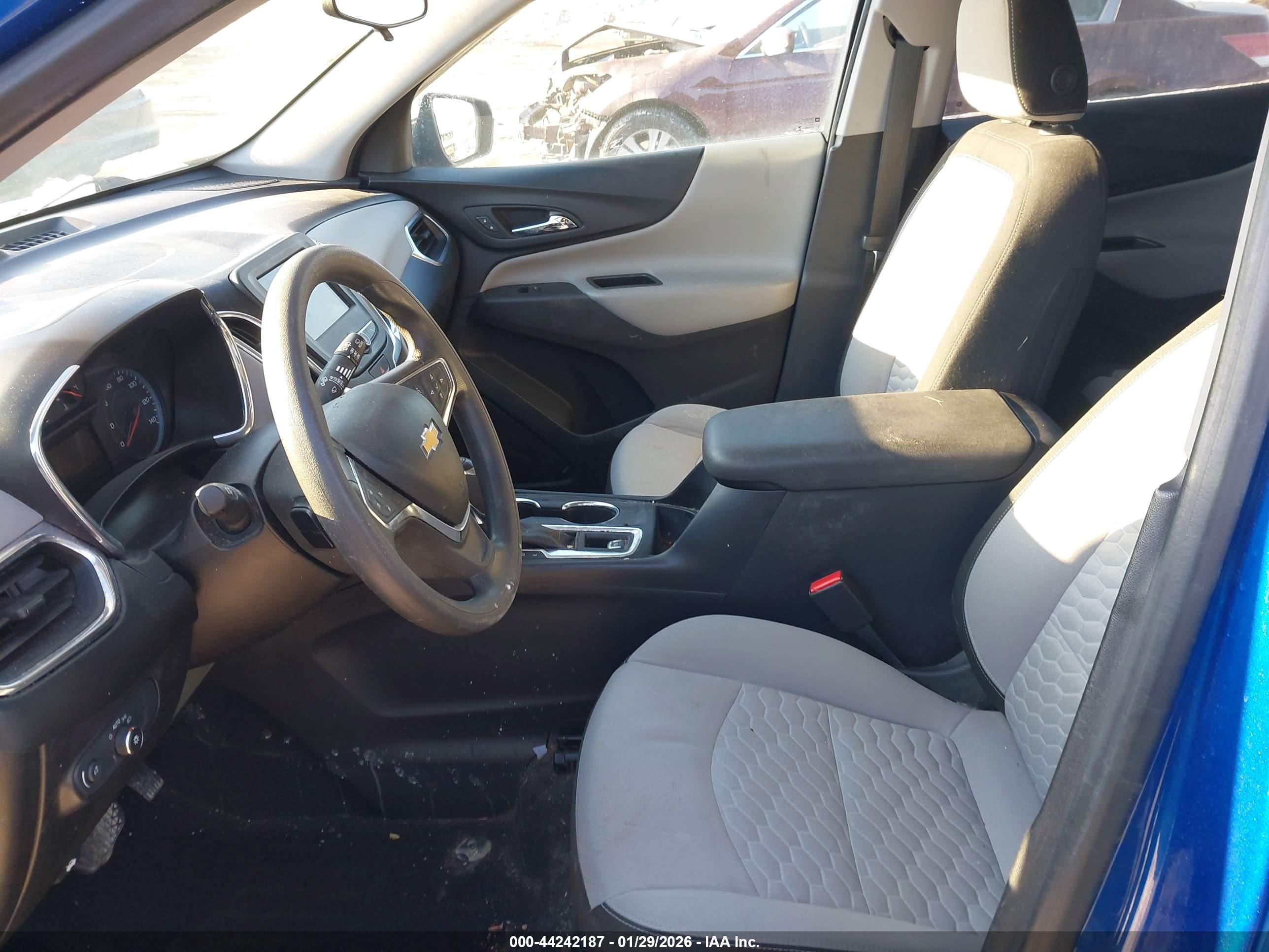 CHEVROLET EQUINOX image 5