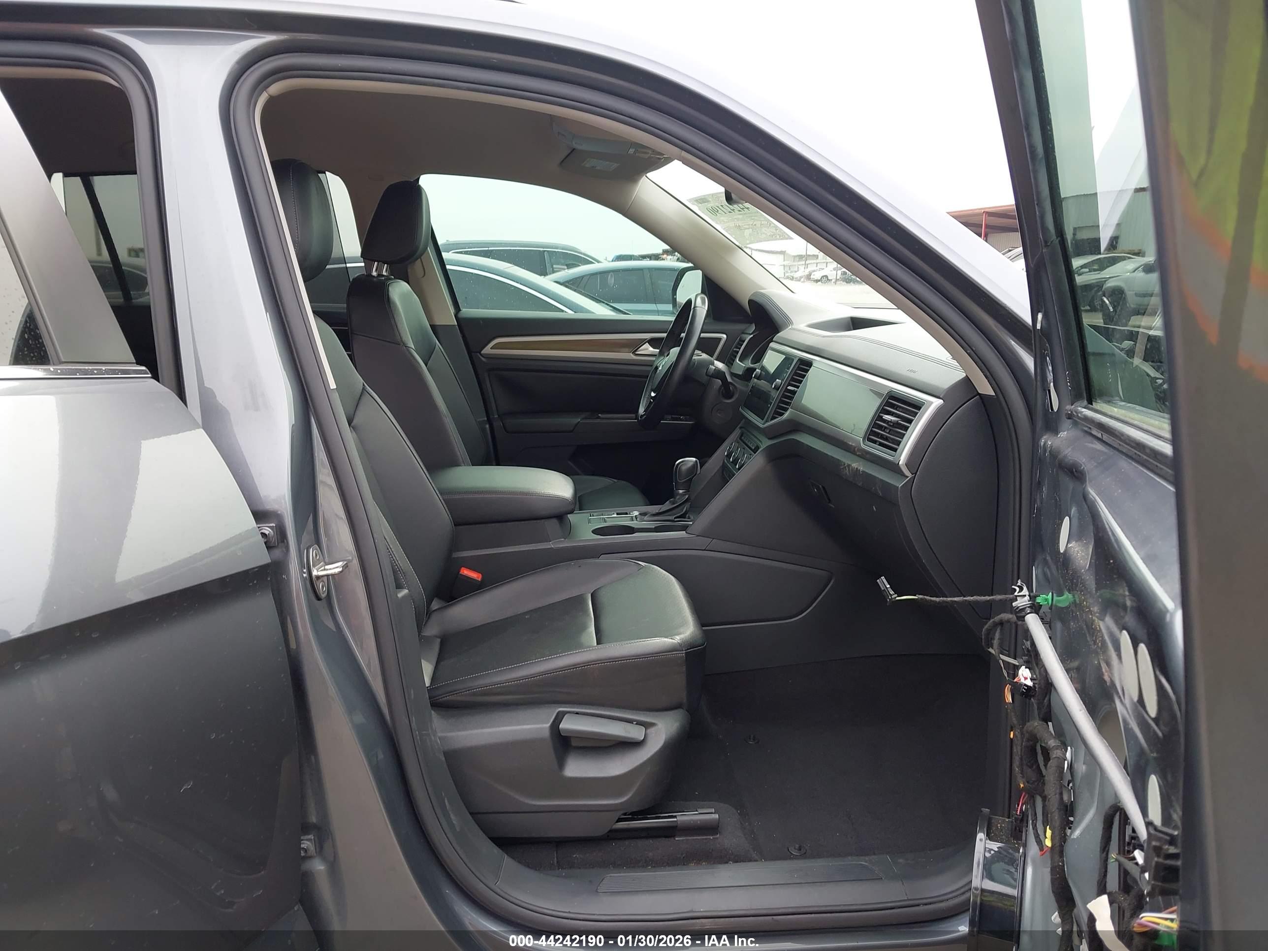 VOLKSWAGEN ATLAS image 5