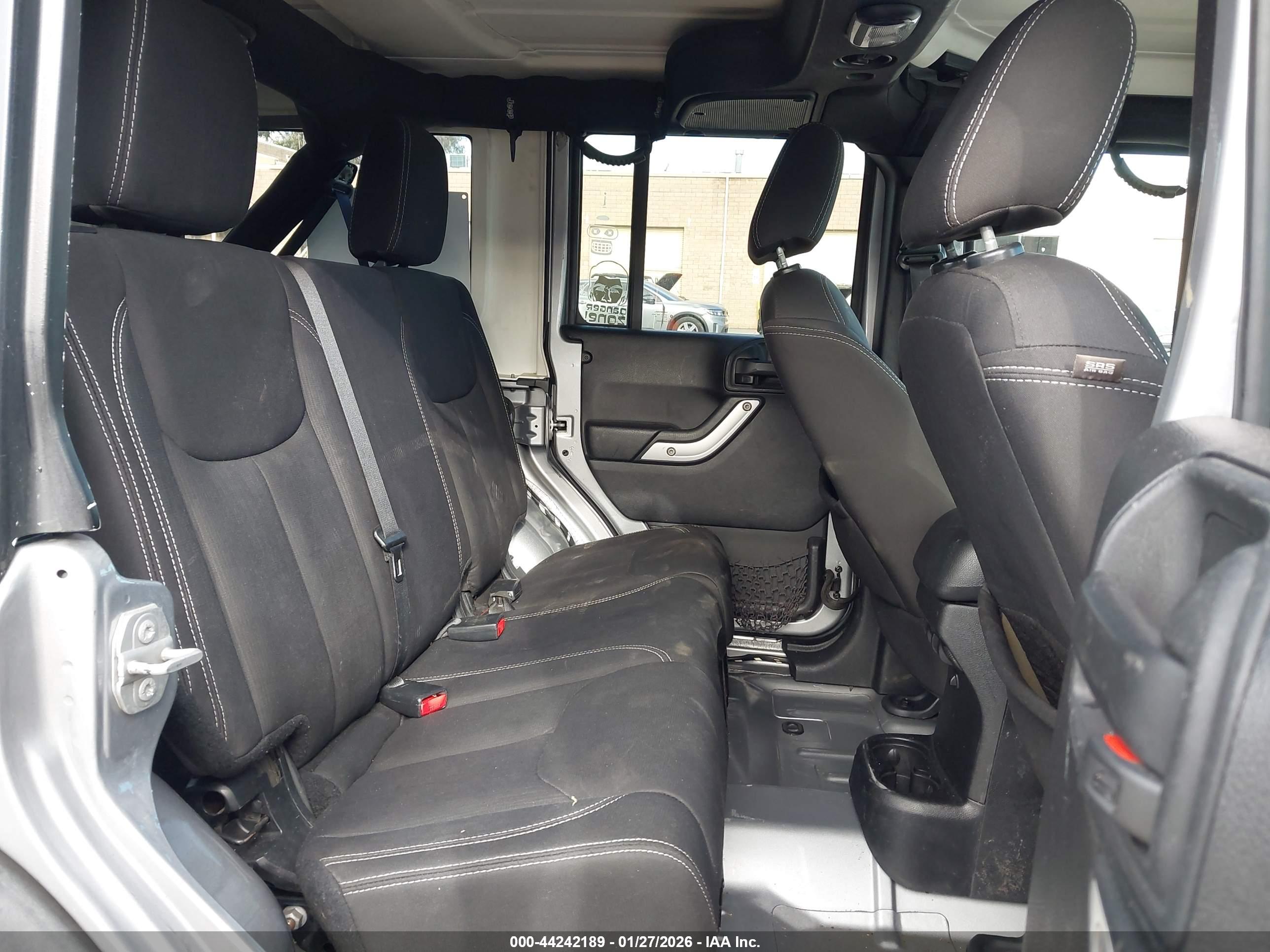 JEEP WRANGLER image 8