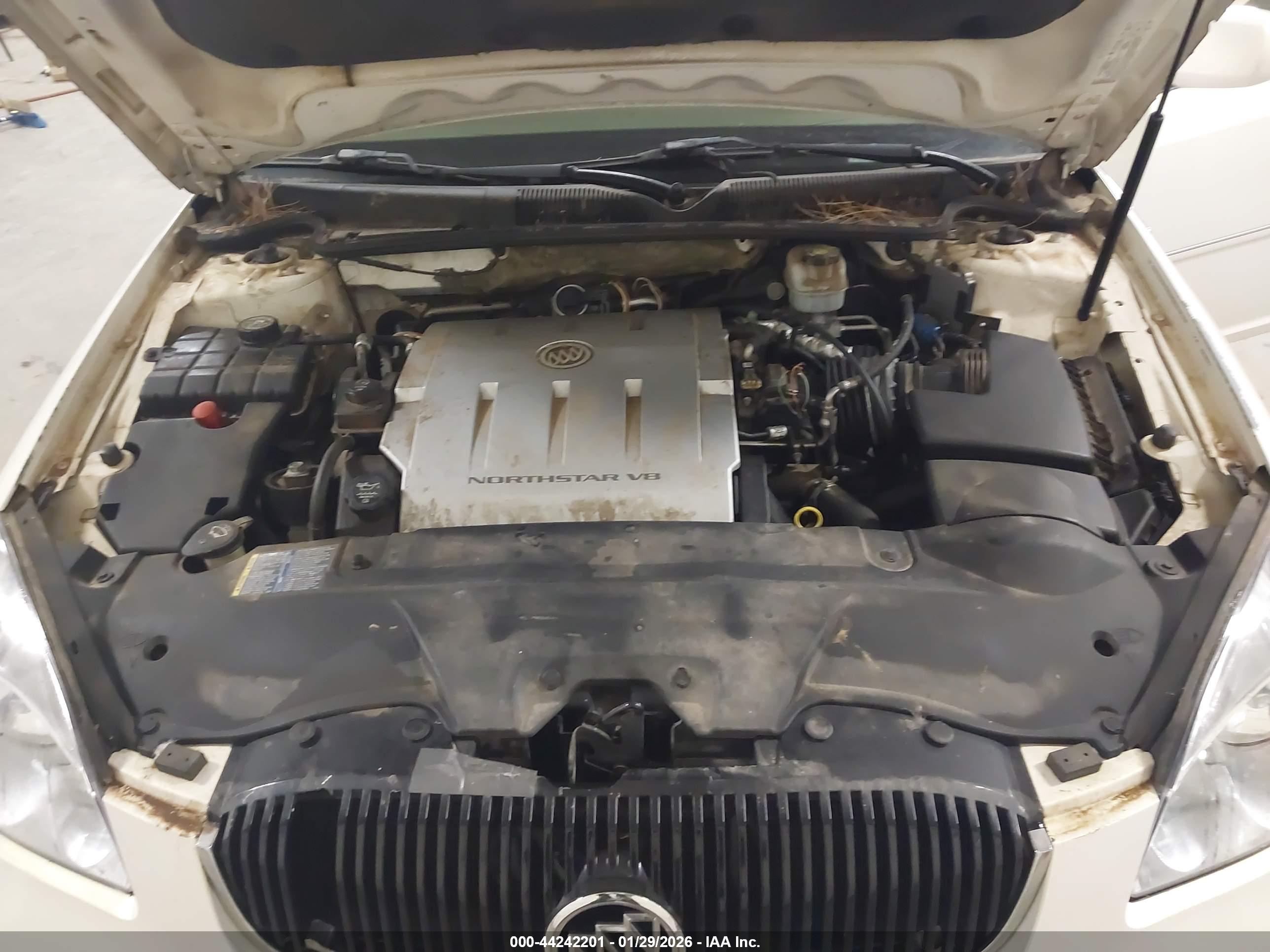 BUICK LUCERNE image 10