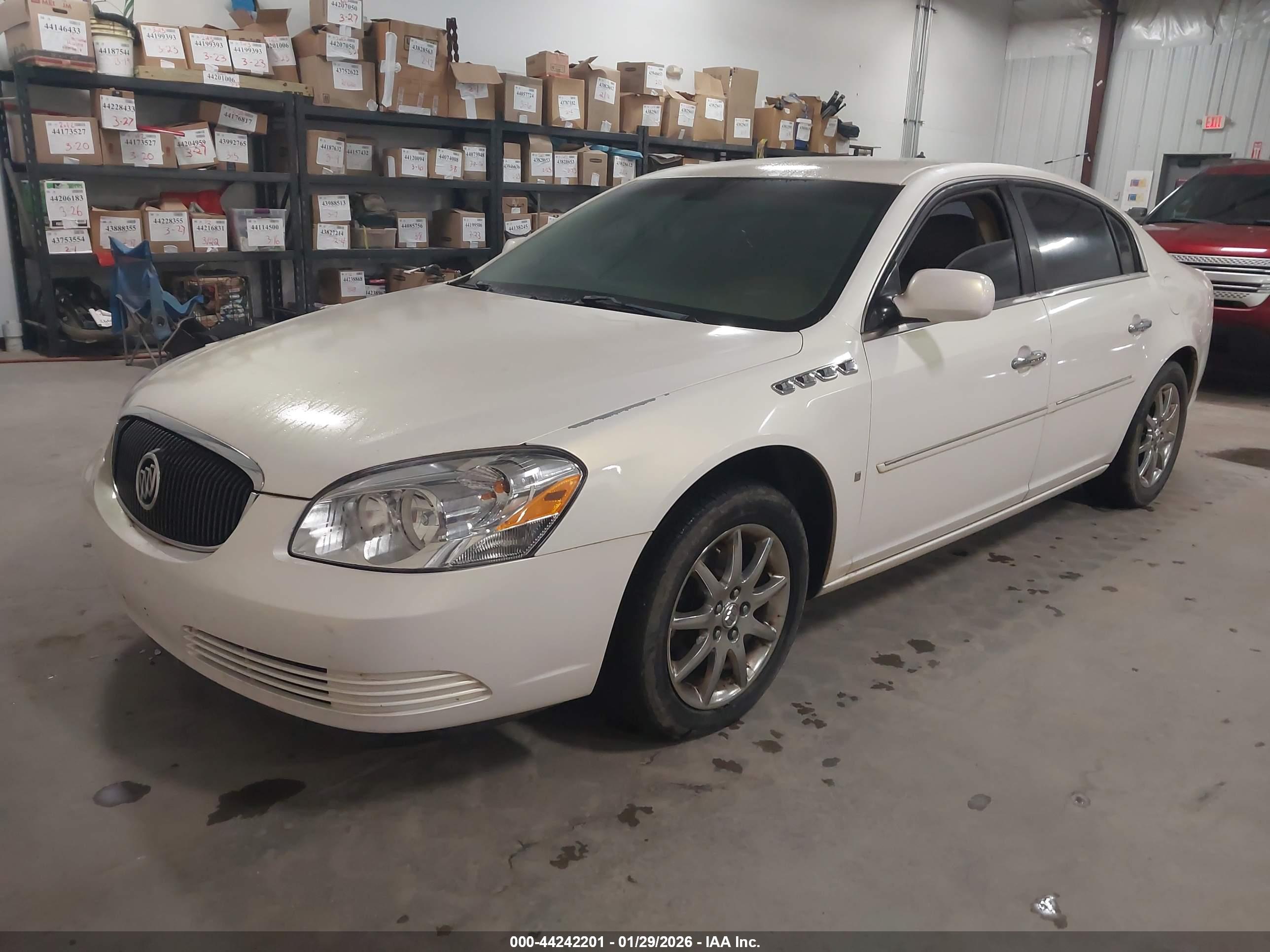 BUICK LUCERNE image 2