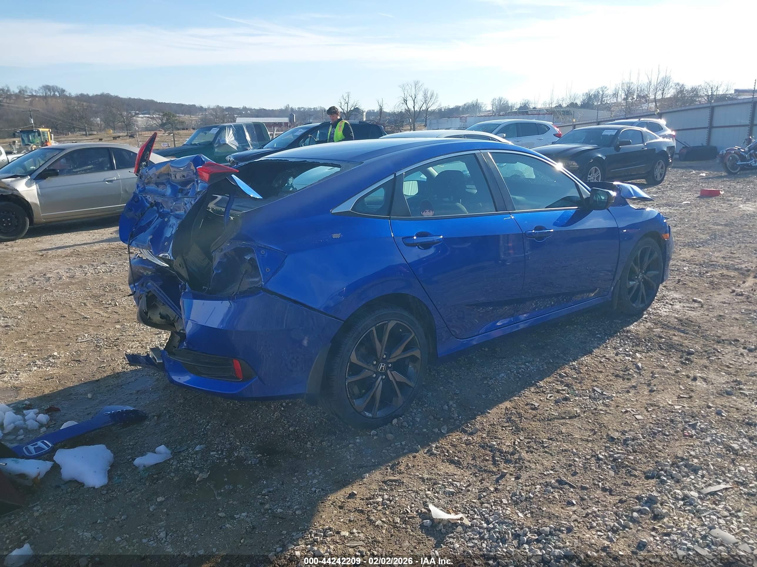 HONDA CIVIC image 4