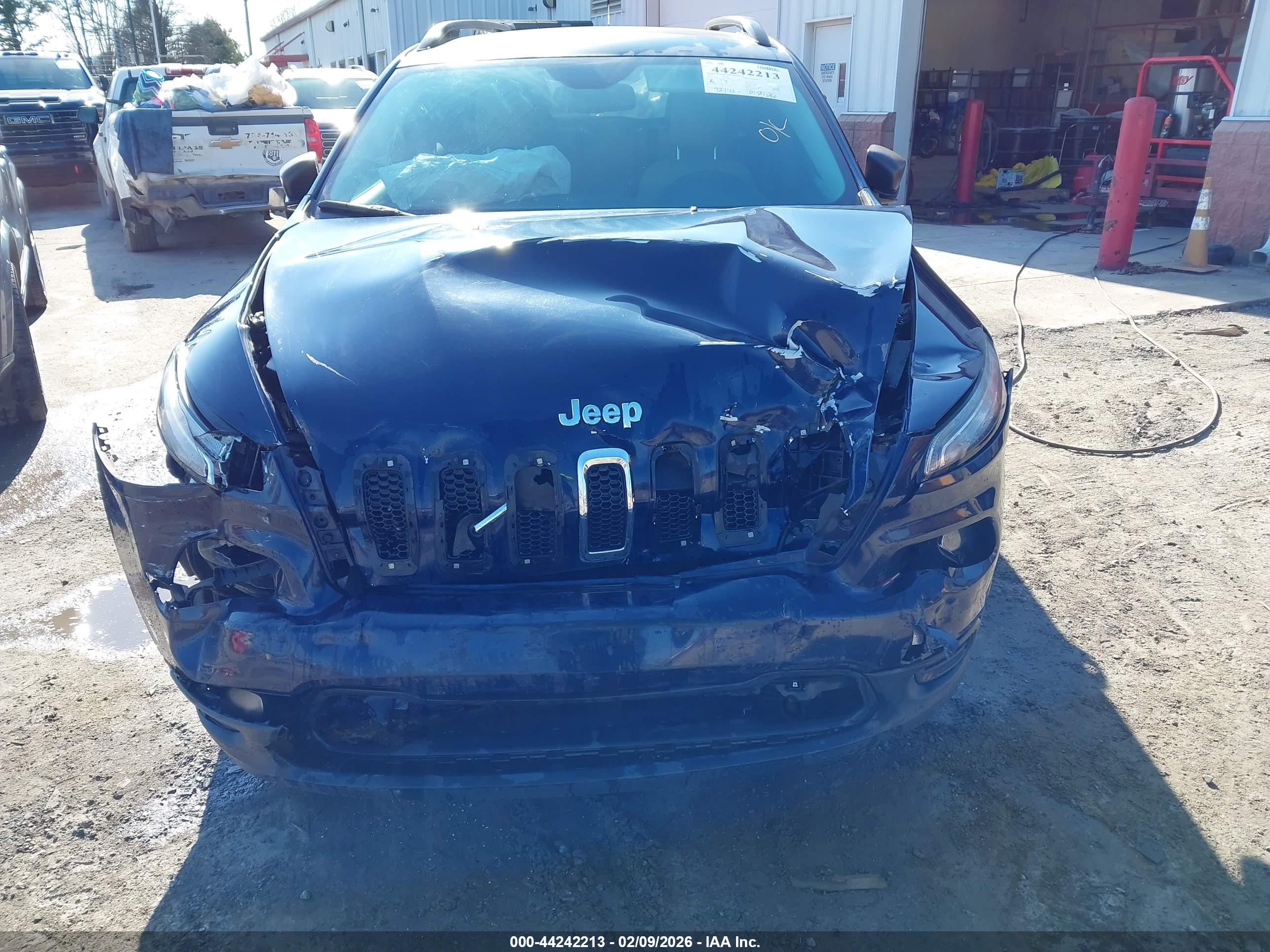 JEEP CHEROKEE image 6