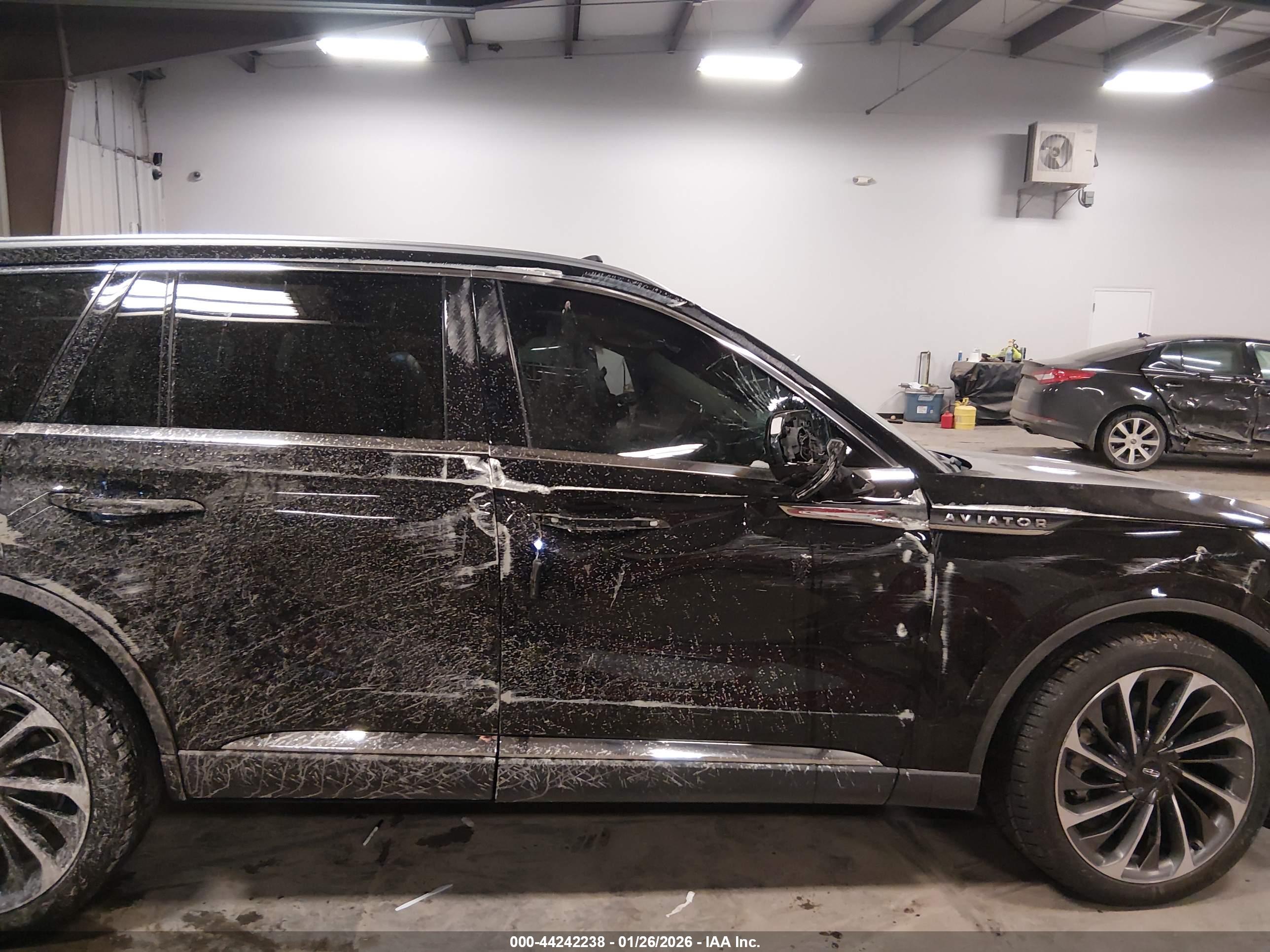 LINCOLN AVIATOR image 6
