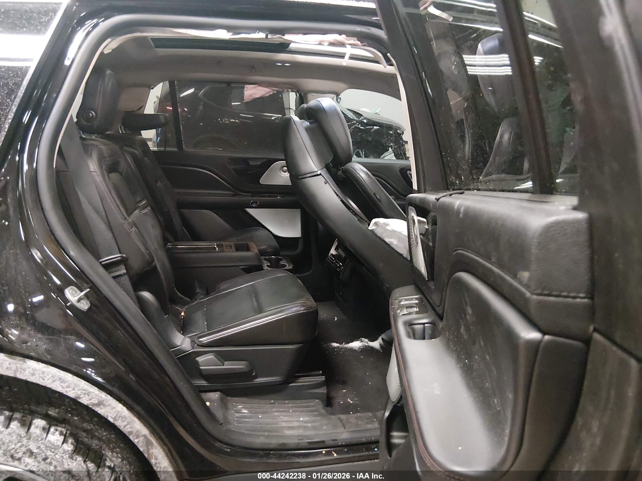 LINCOLN AVIATOR image 8