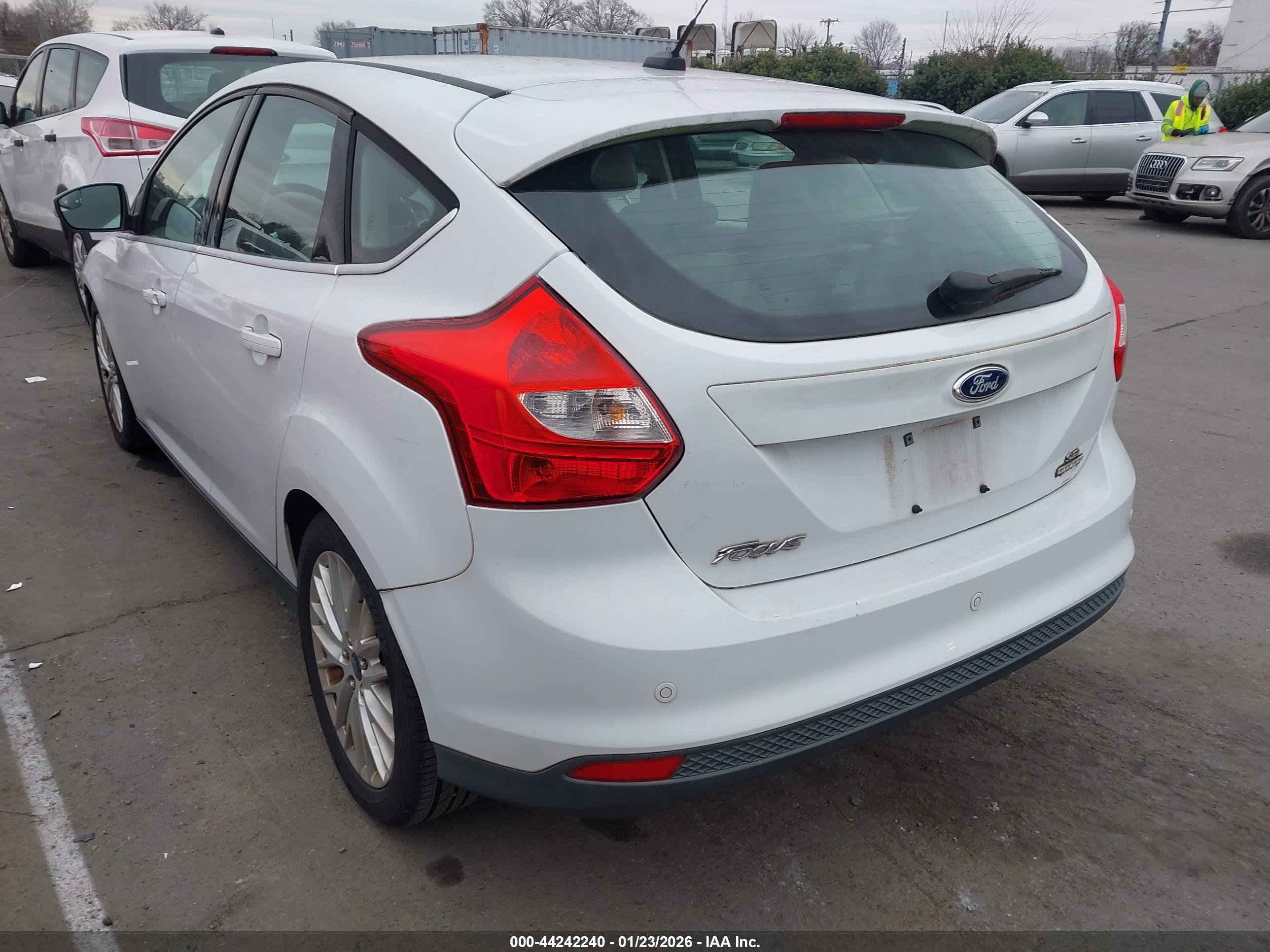 FORD FOCUS image 3