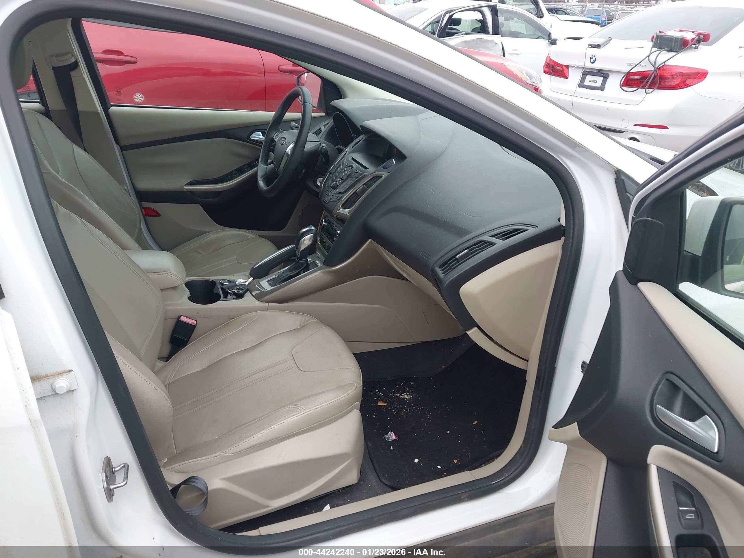 FORD FOCUS image 5
