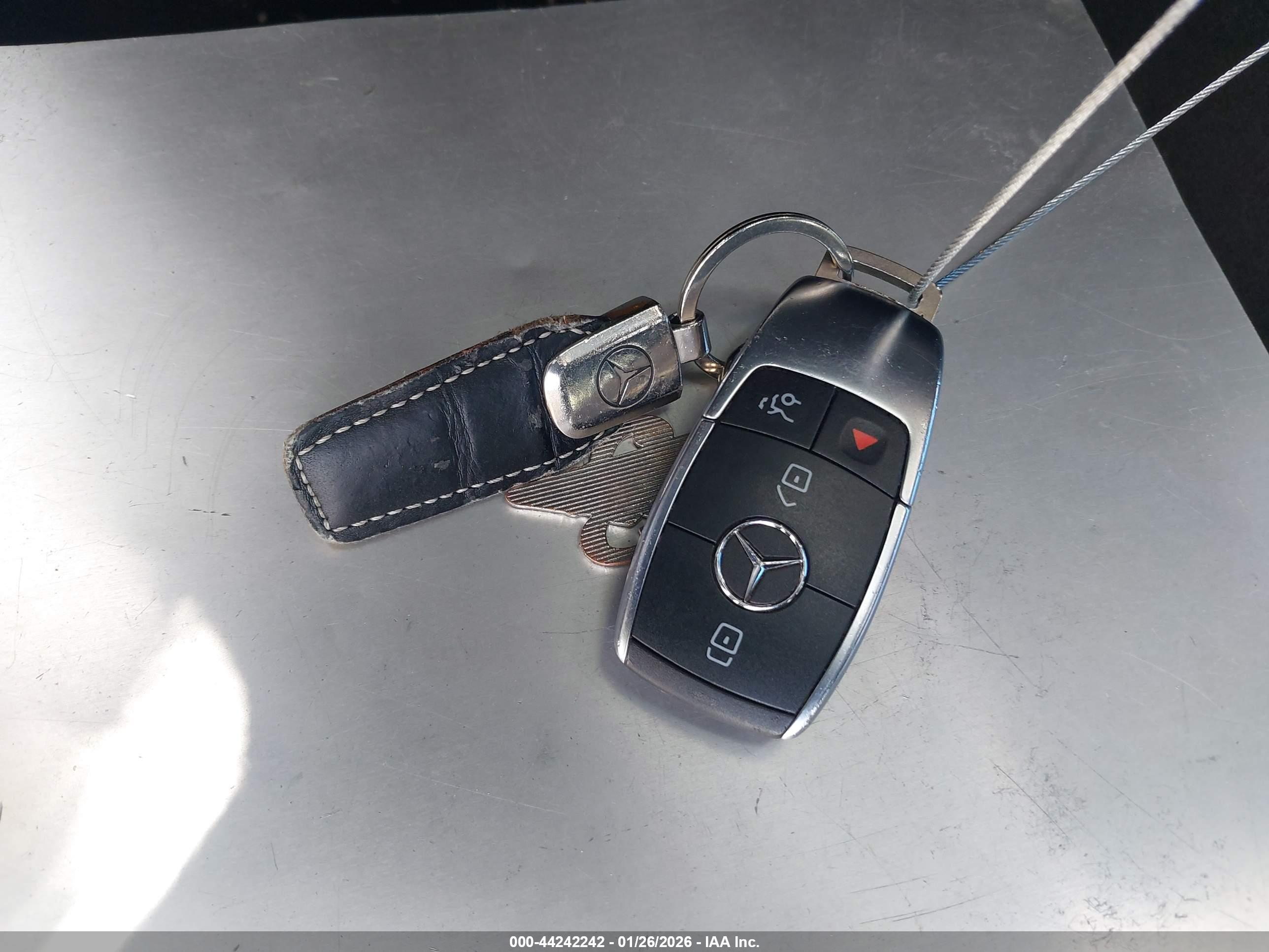 MERCEDES-BENZ C image 11