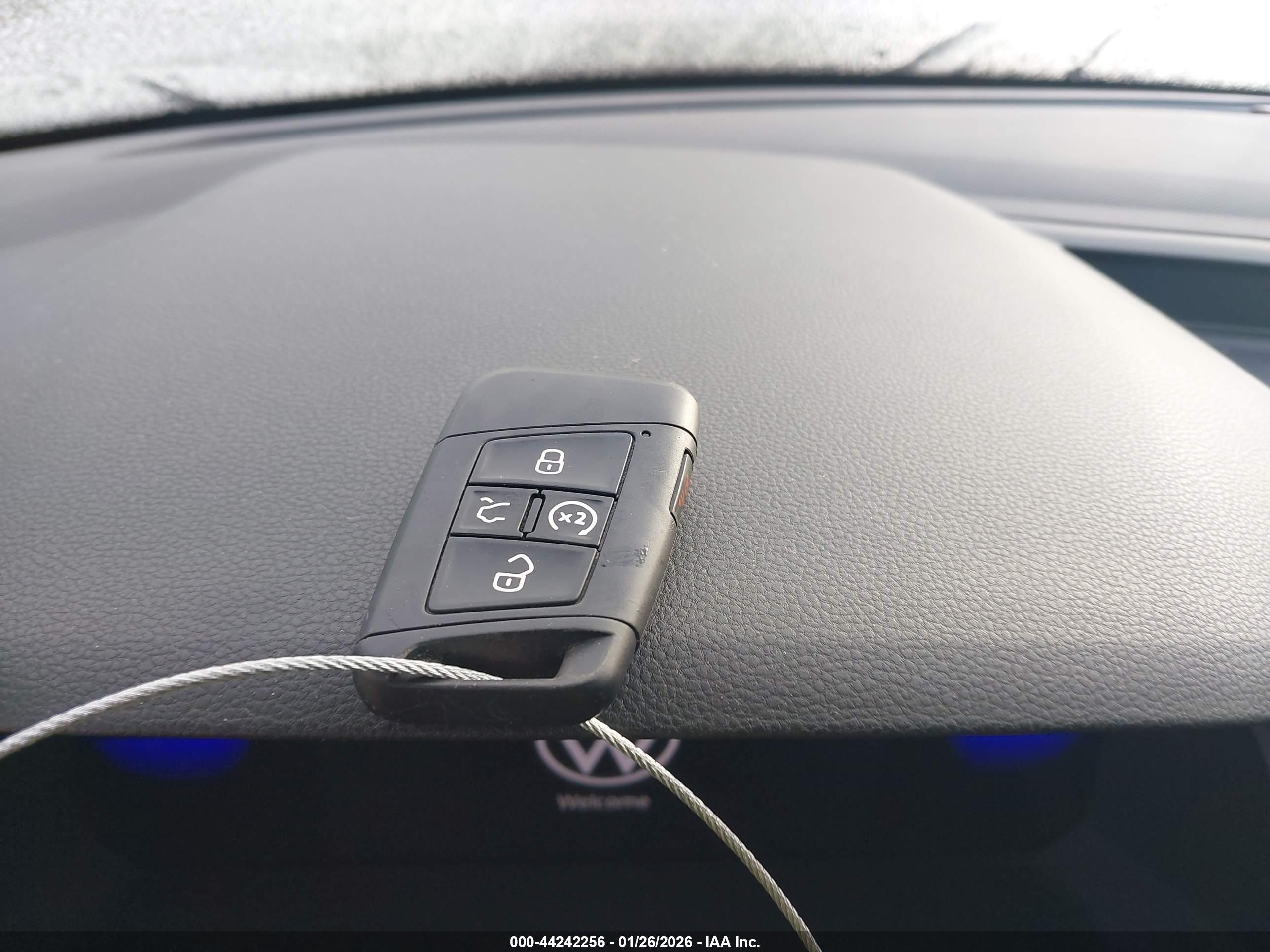 VOLKSWAGEN TIGUAN image 11