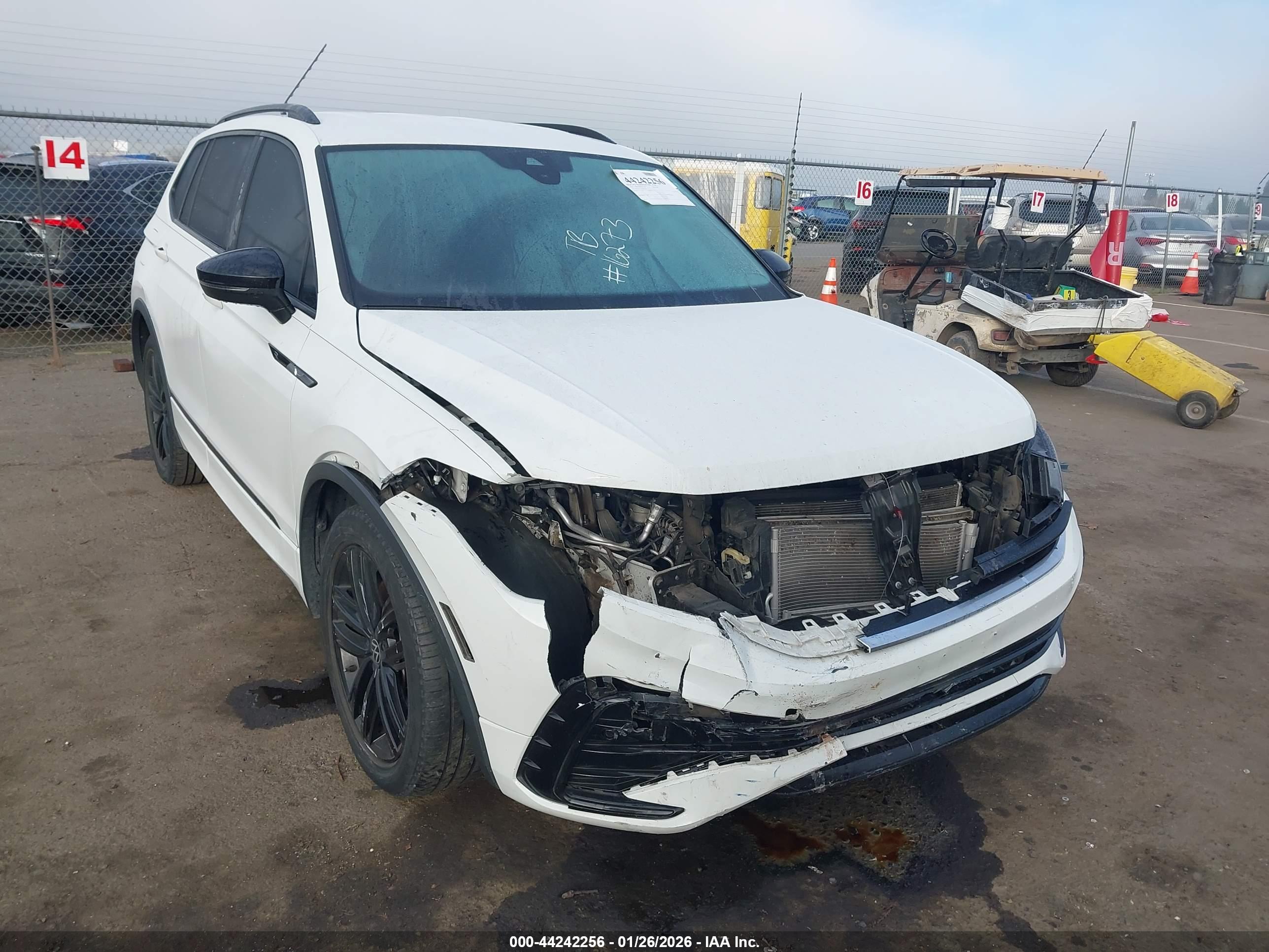 VOLKSWAGEN TIGUAN image 6