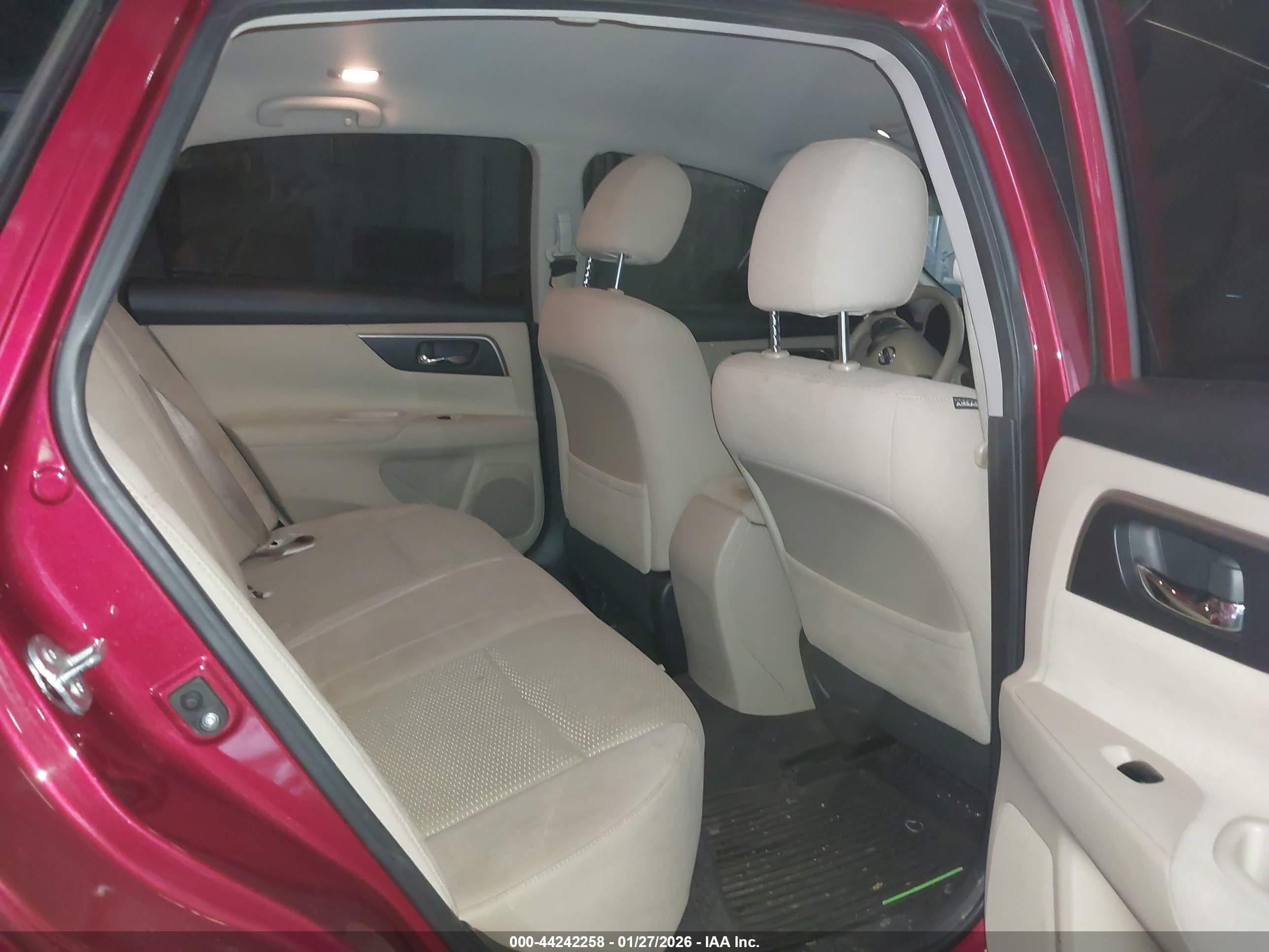NISSAN ALTIMA image 8