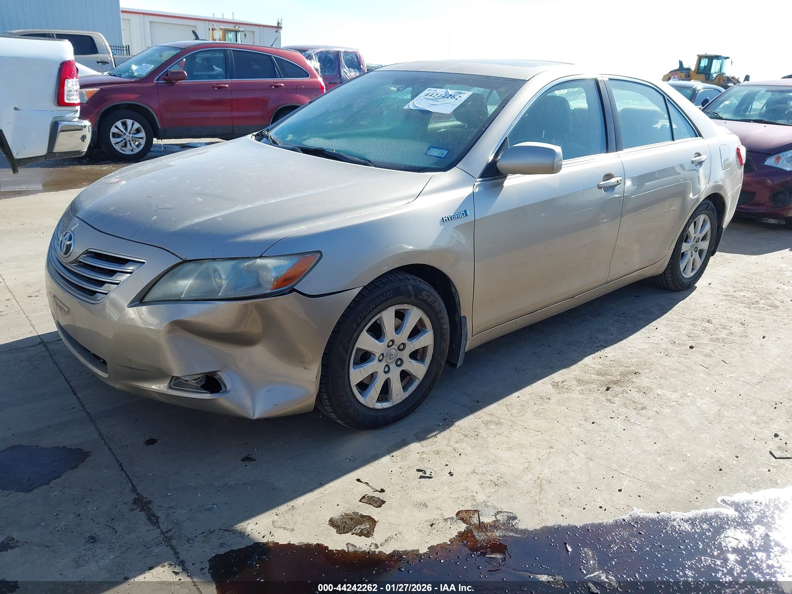 TOYOTA CAMRY image 2