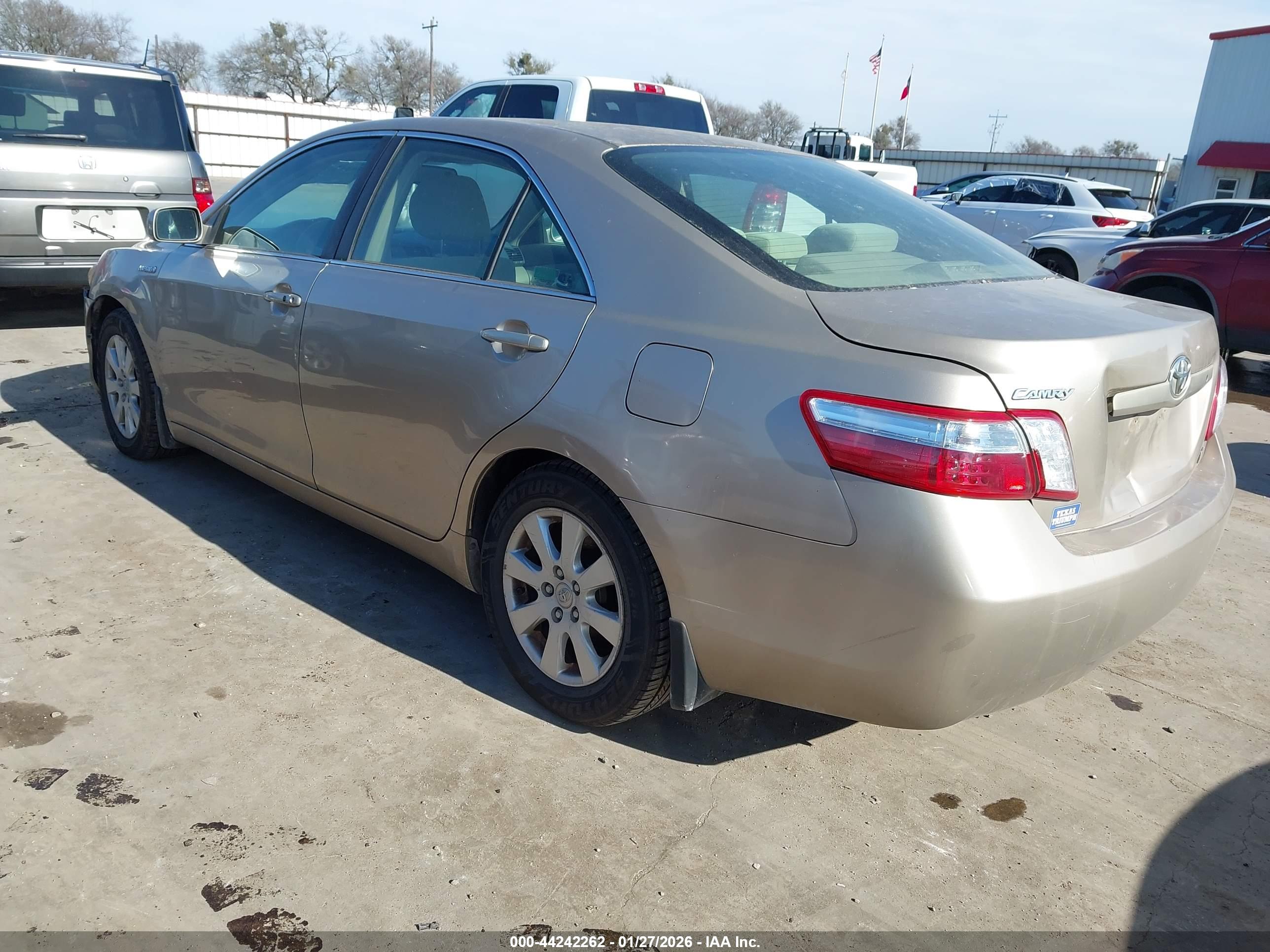 TOYOTA CAMRY image 3
