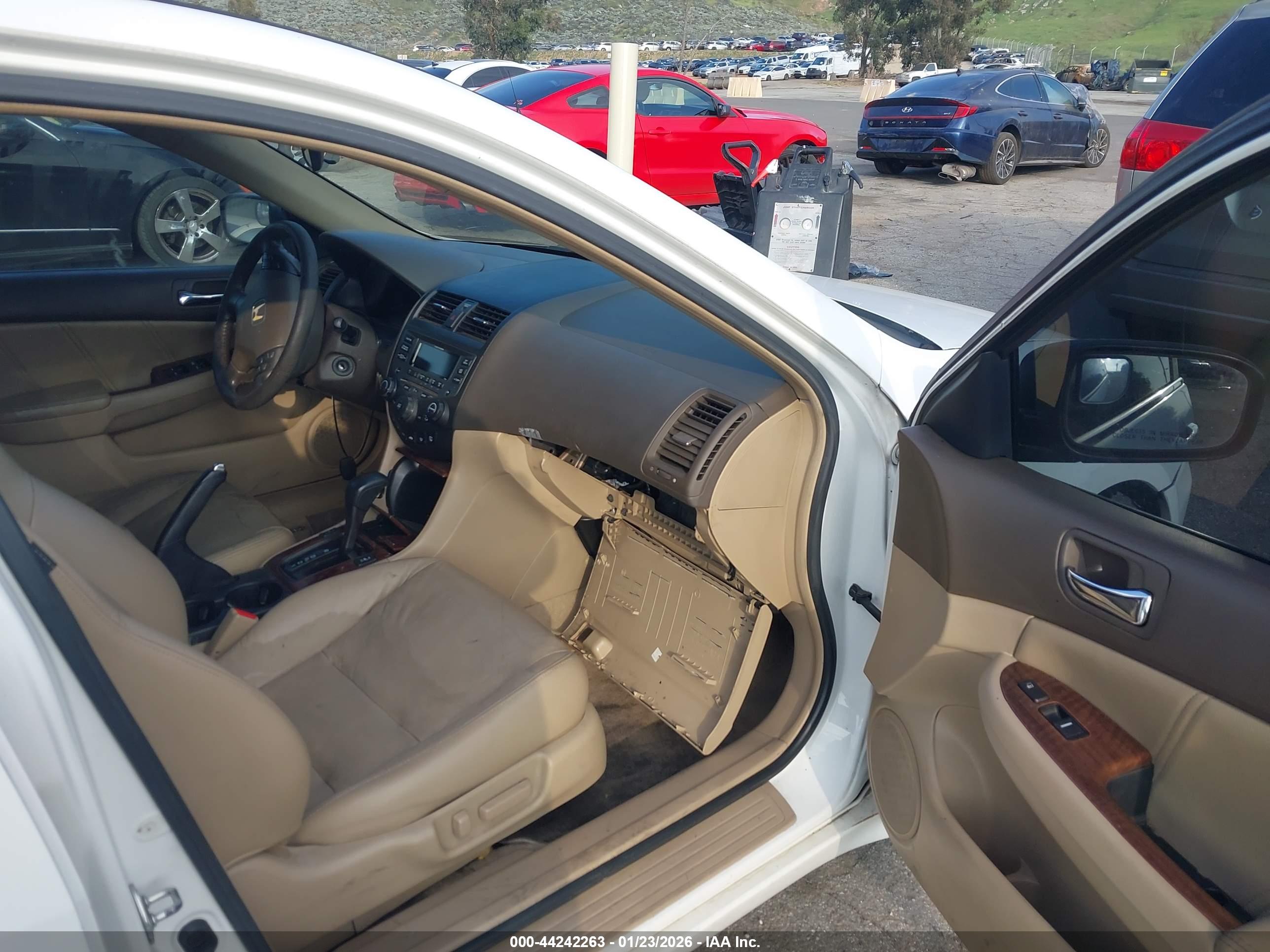 HONDA ACCORD image 5