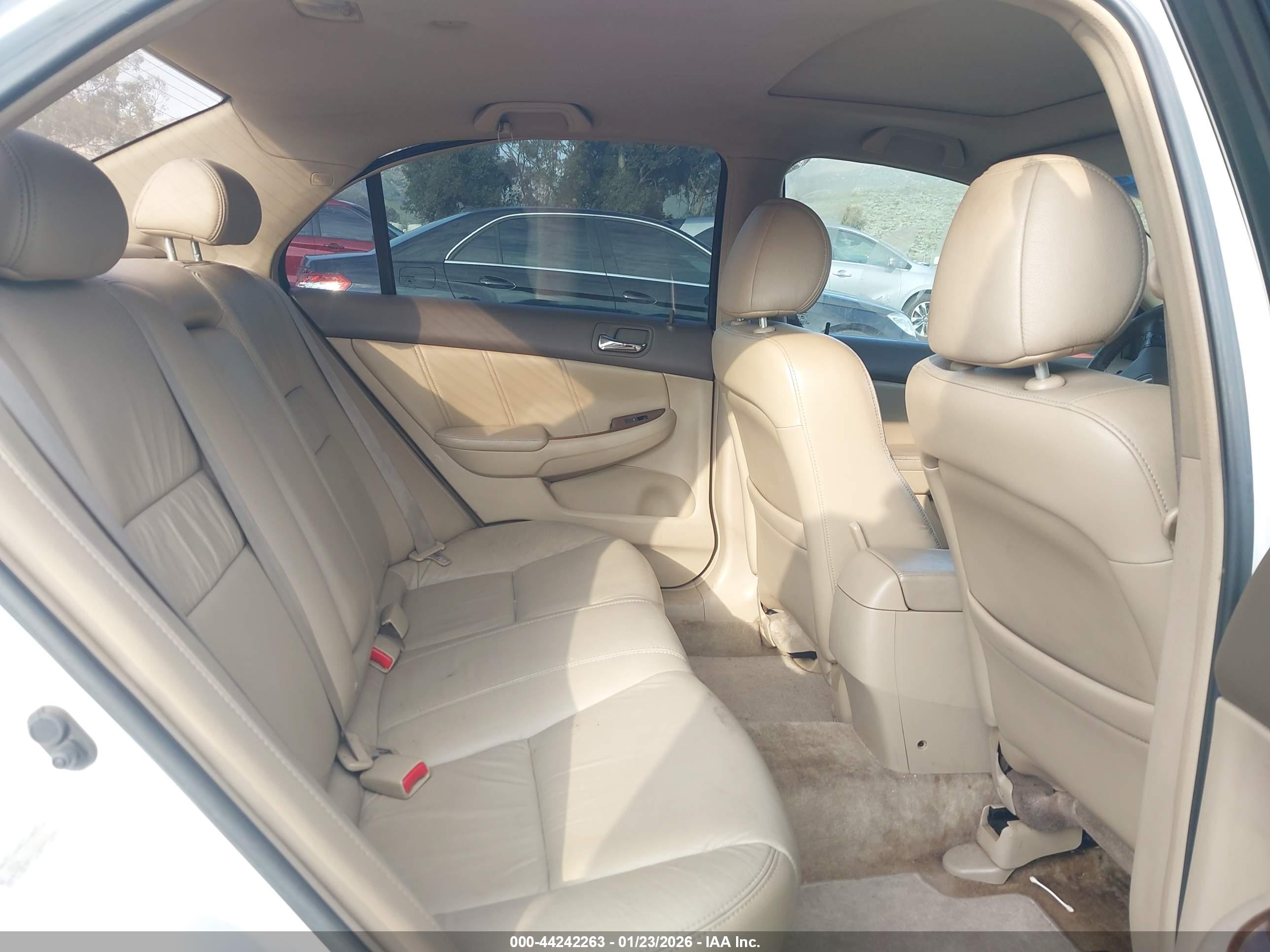 HONDA ACCORD image 8