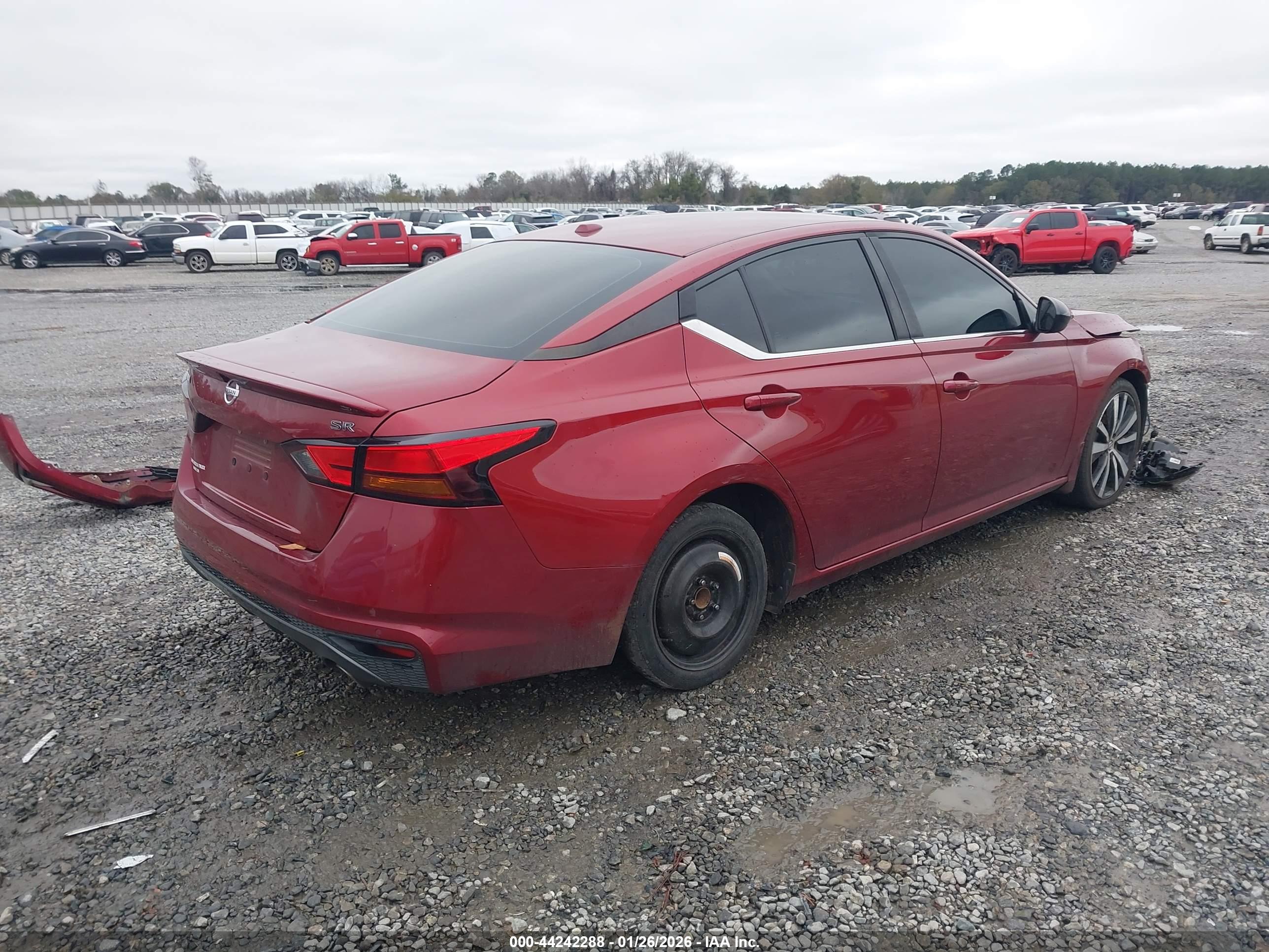 NISSAN ALTIMA image 4