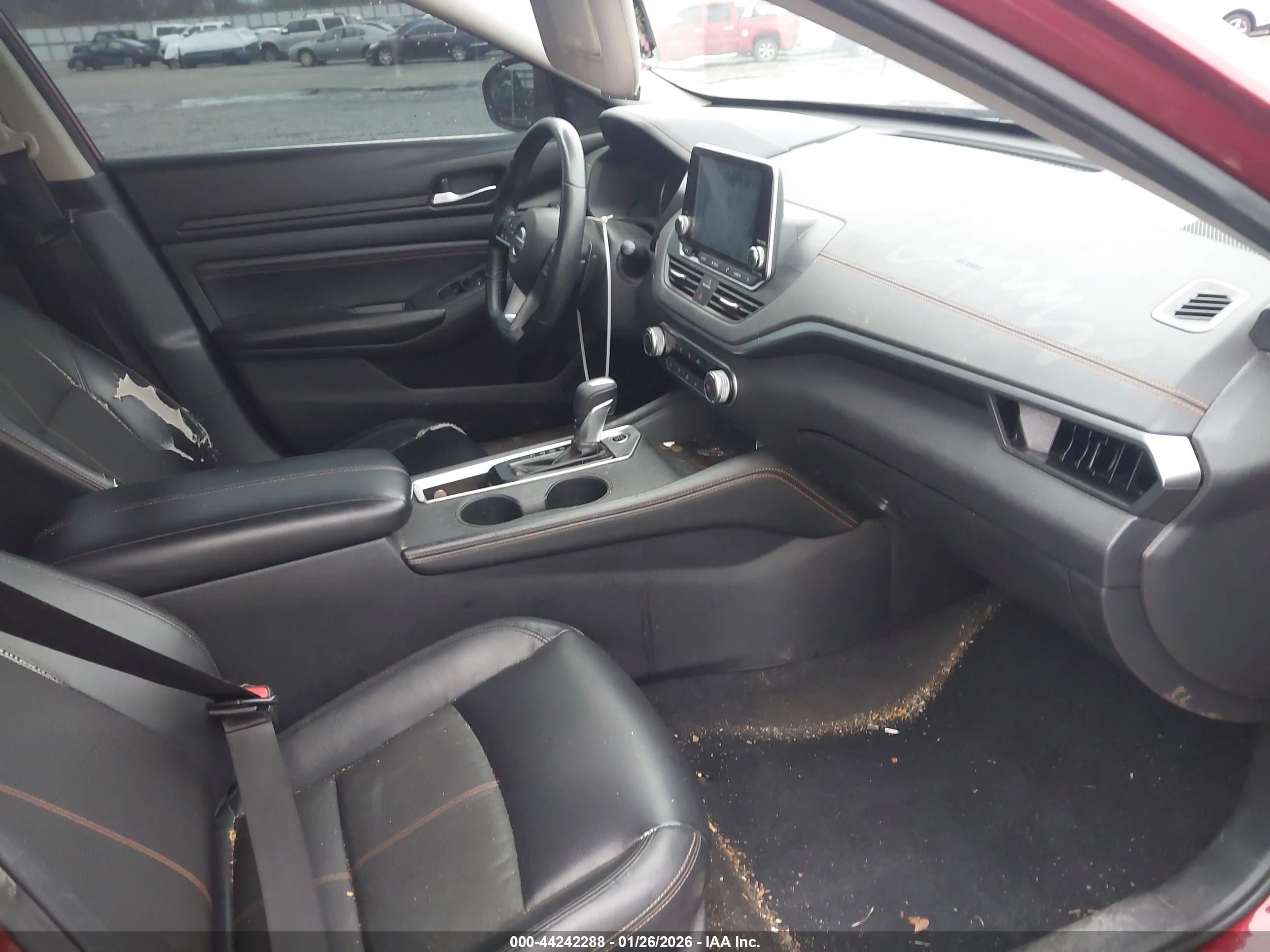 NISSAN ALTIMA image 5