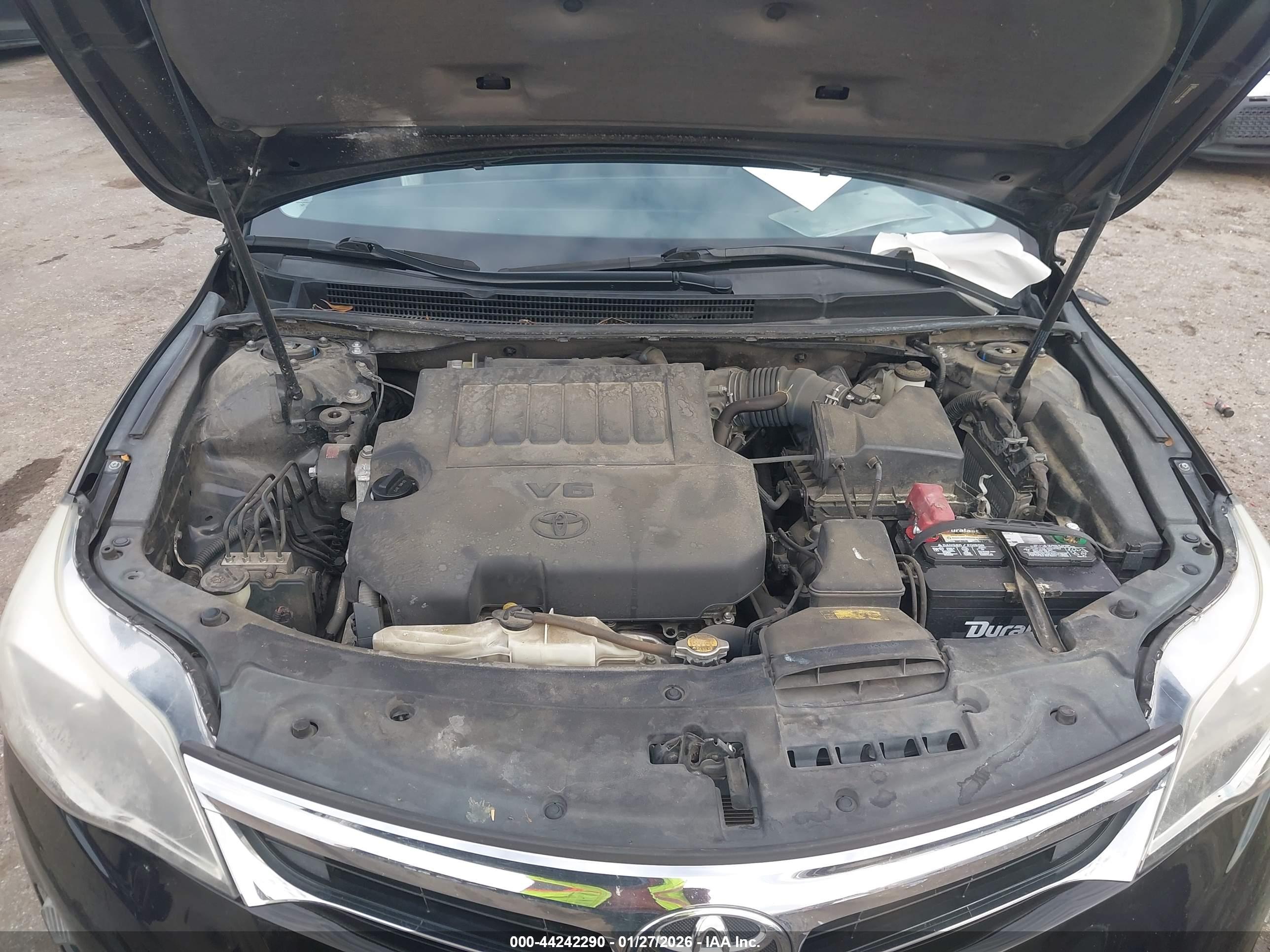 TOYOTA AVALON image 10