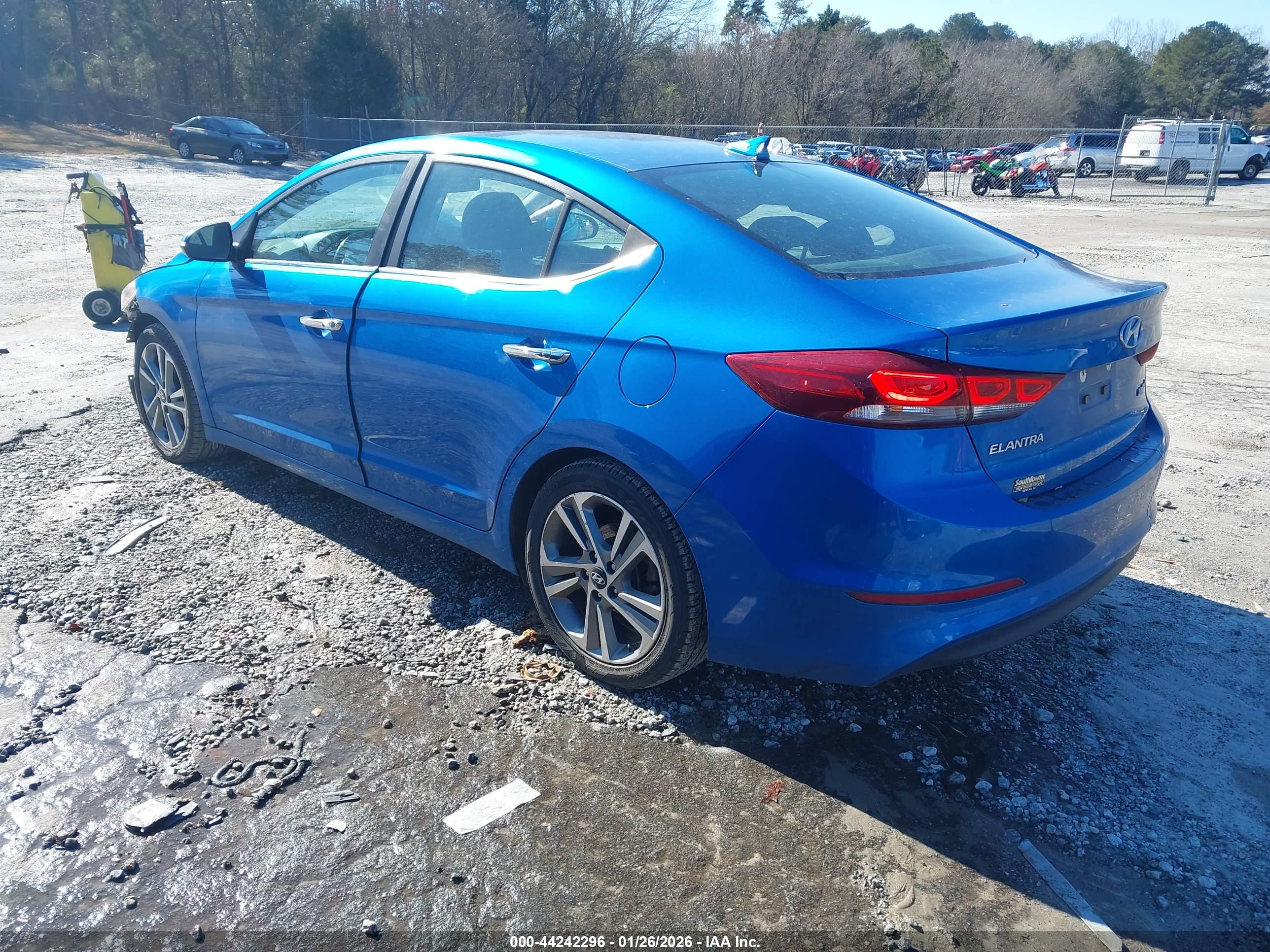 HYUNDAI ELANTRA image 3