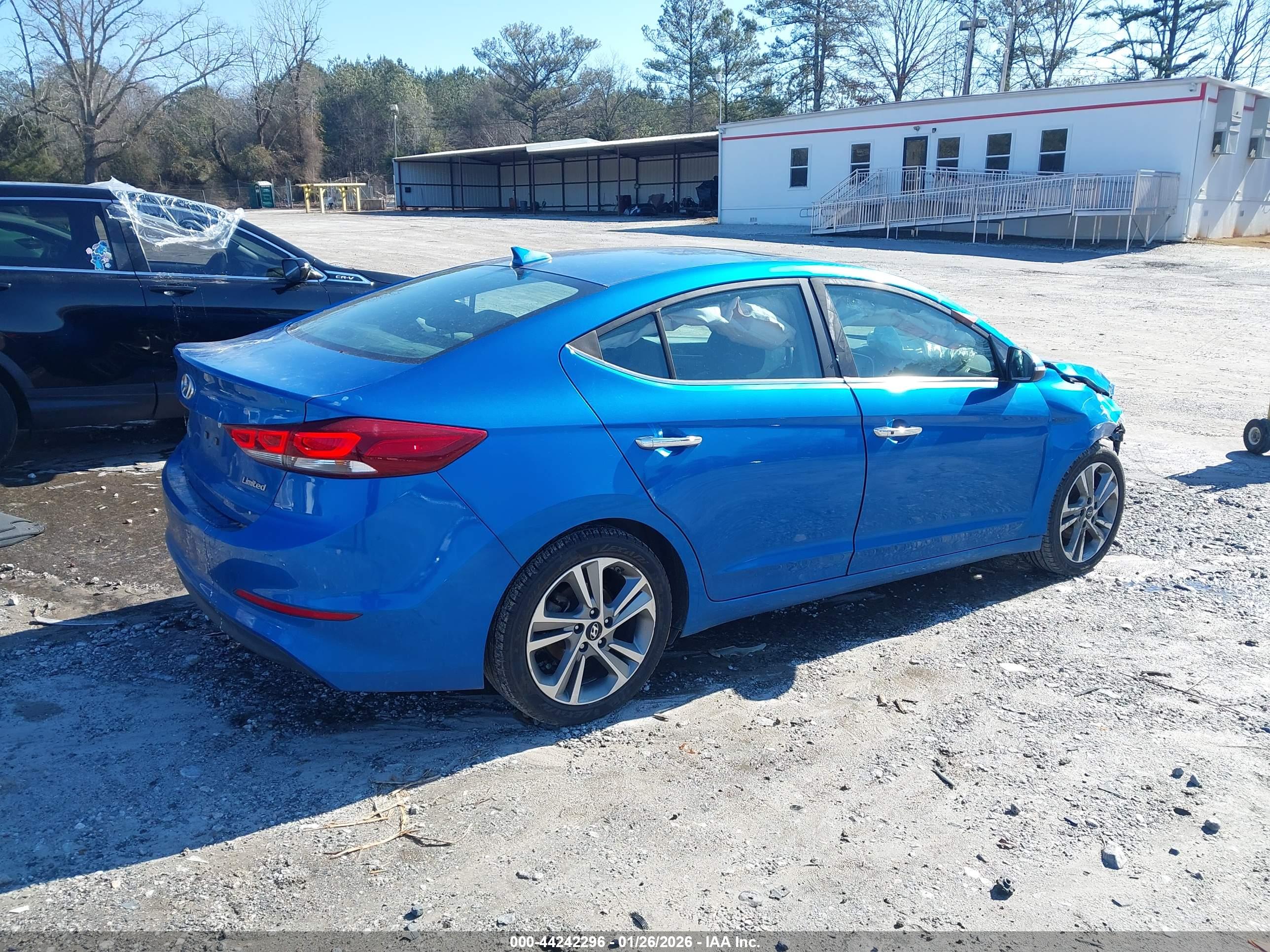 HYUNDAI ELANTRA image 4