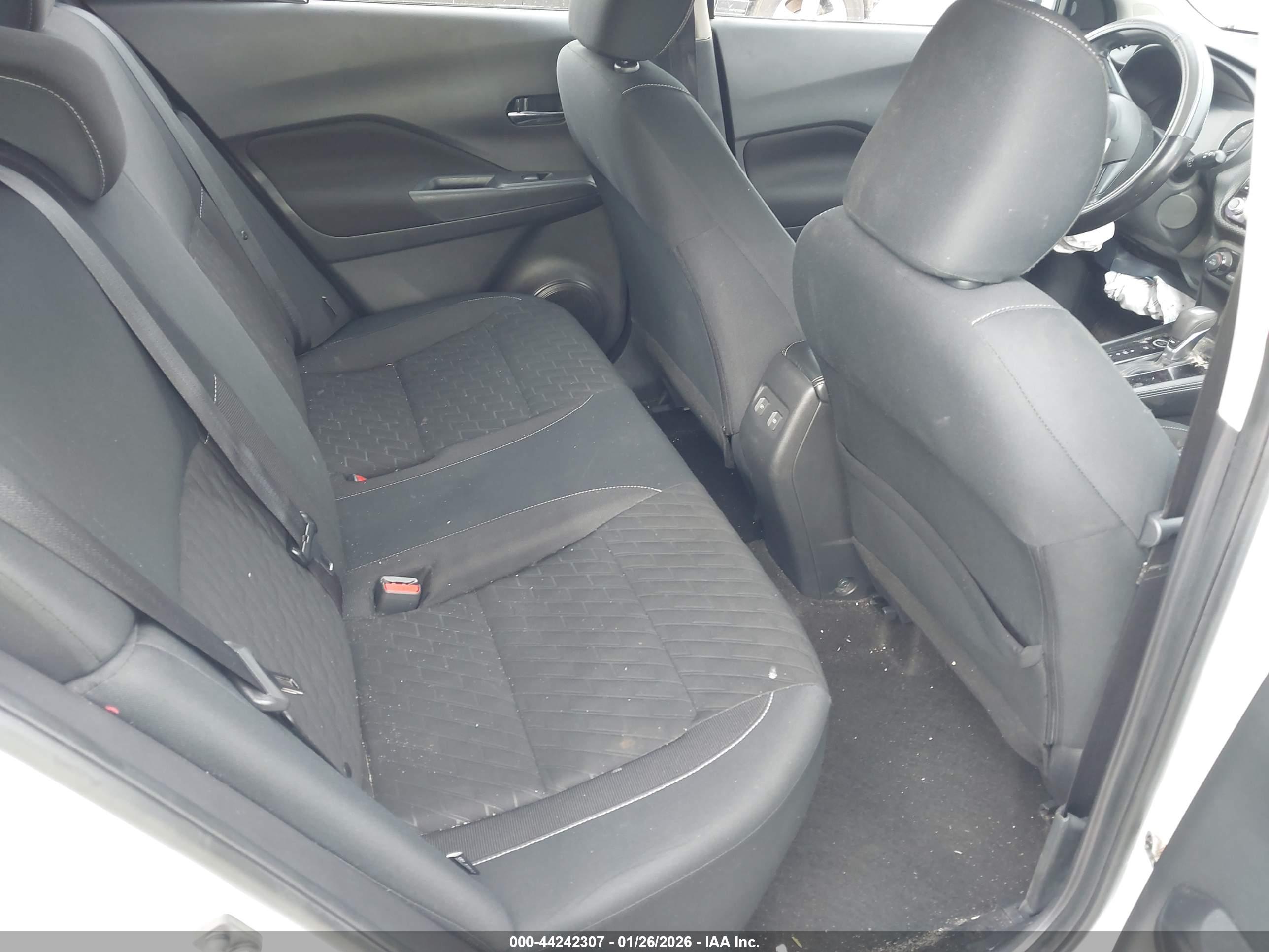 NISSAN KICKS image 8
