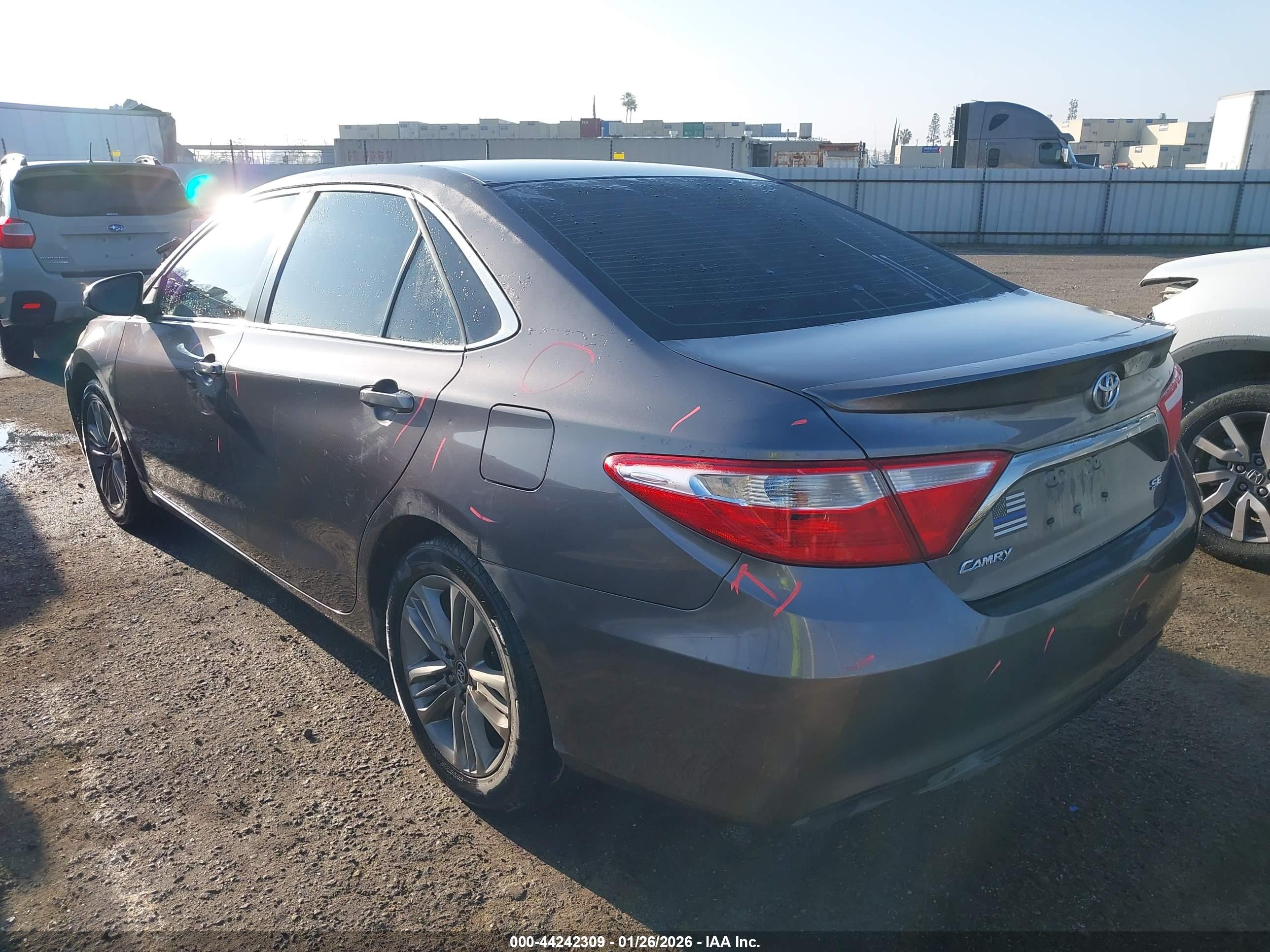 TOYOTA CAMRY image 3