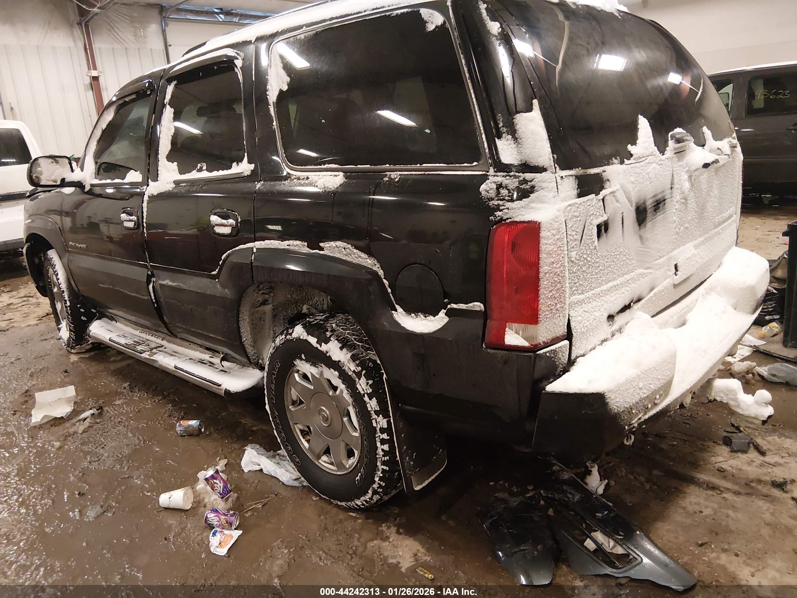 CADILLAC ESCALADE image 3