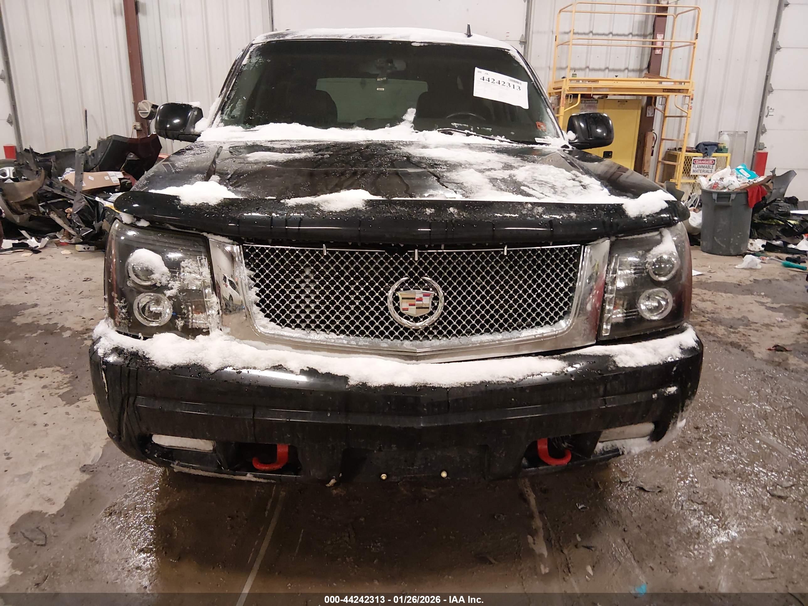 CADILLAC ESCALADE image 6