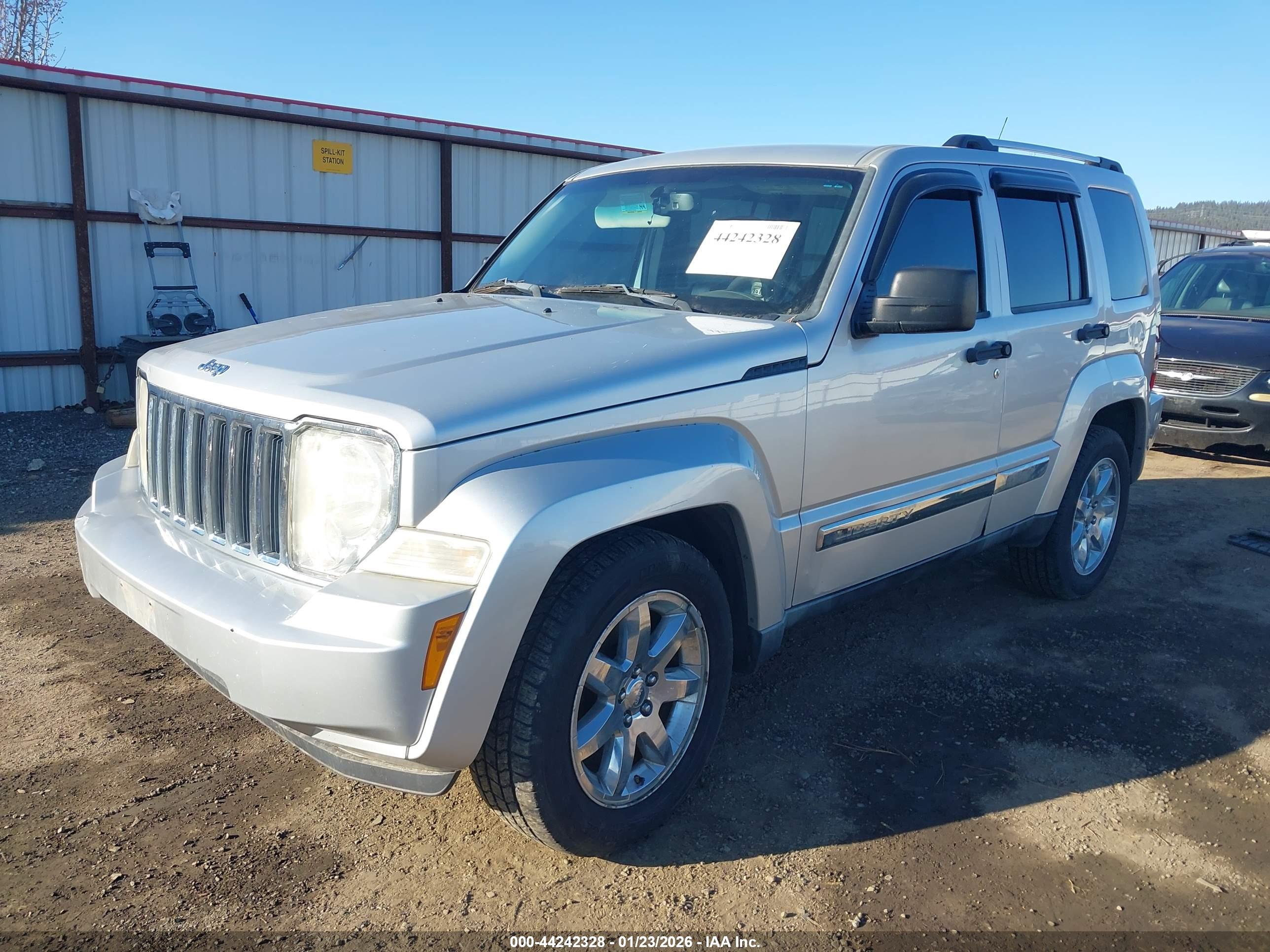 JEEP LIBERTY image 2