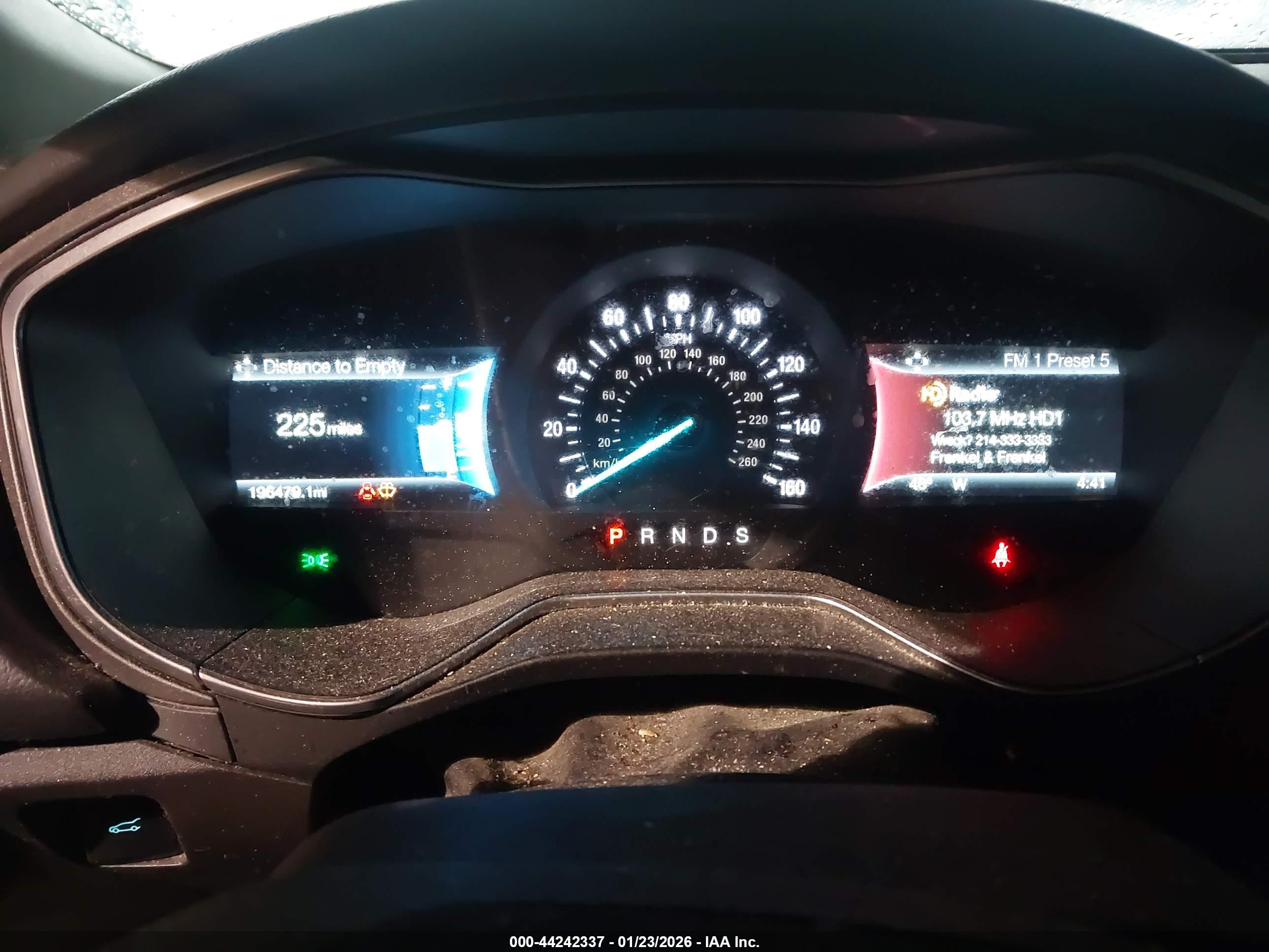 FORD FUSION image 7