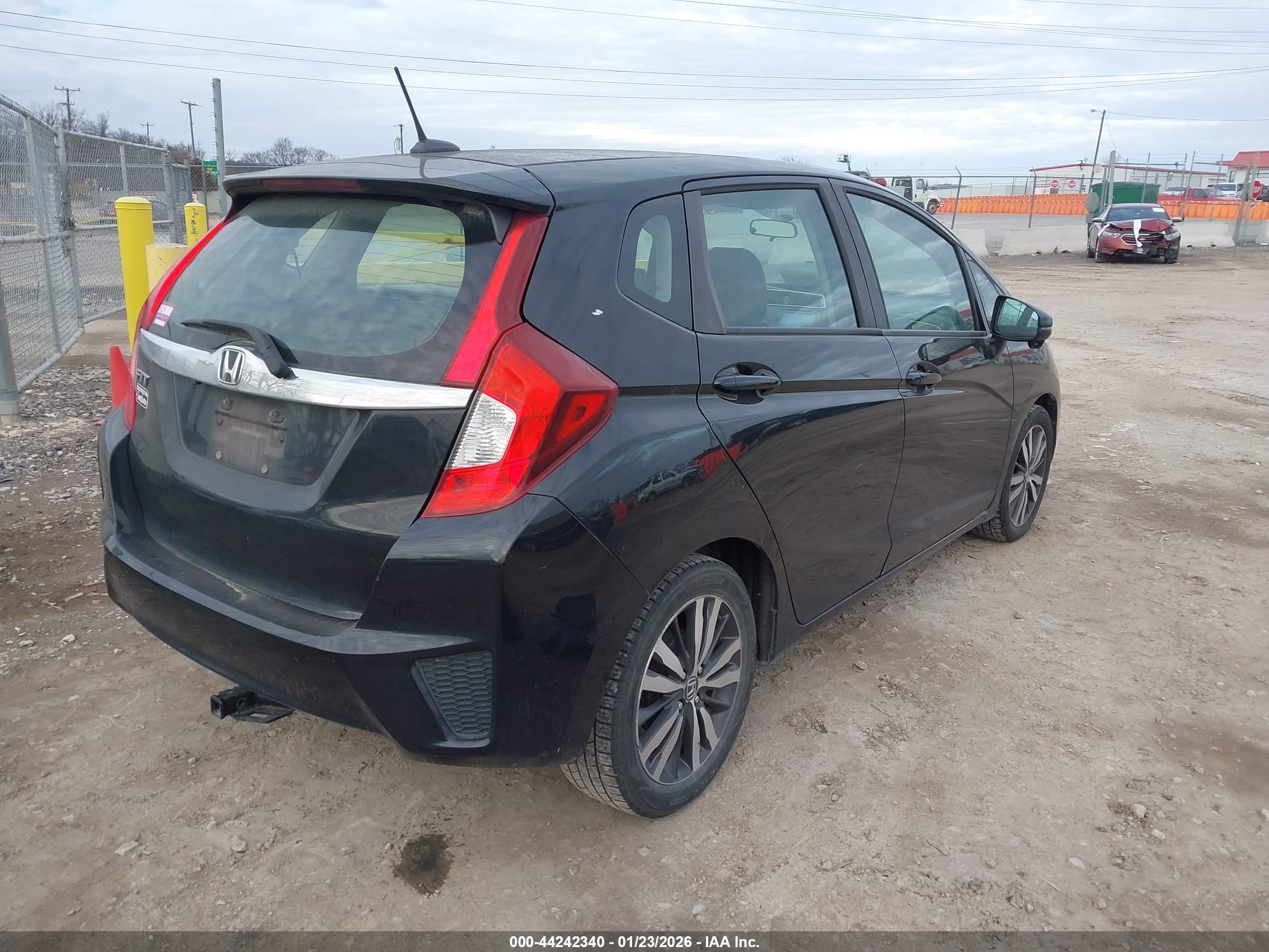 HONDA FIT image 4