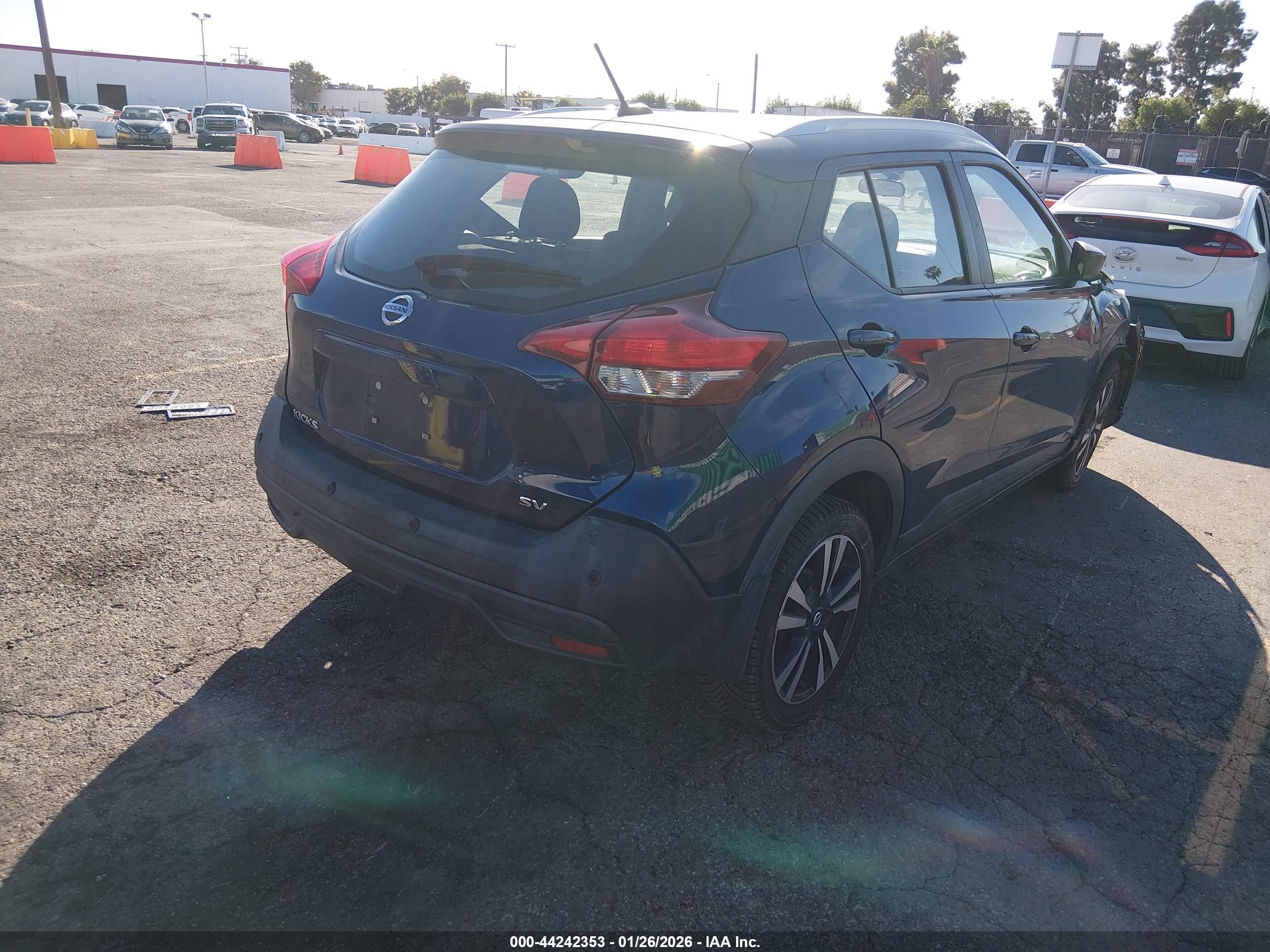 NISSAN KICKS image 4