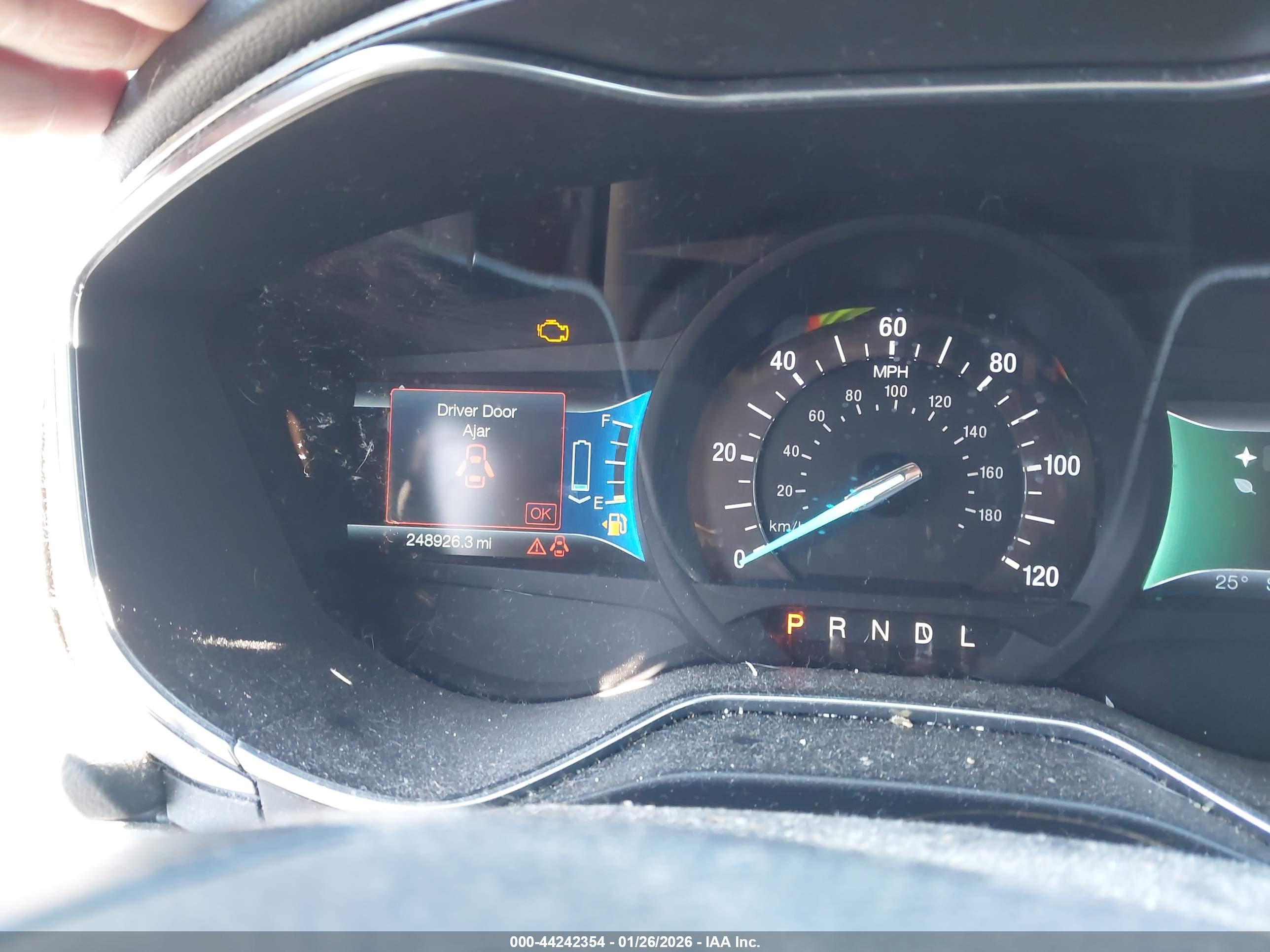 FORD FUSION image 7