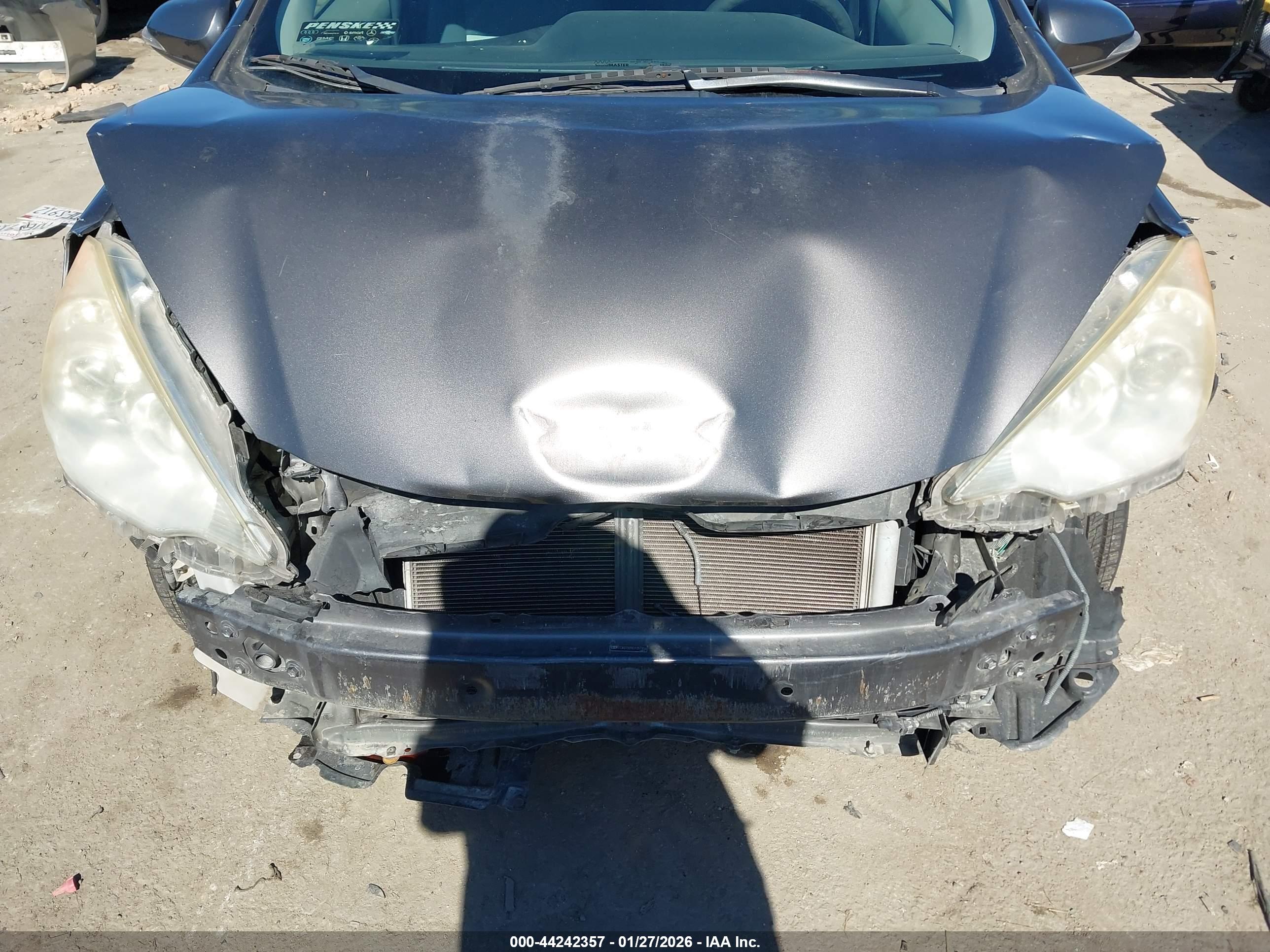 TOYOTA PRIUS image 6