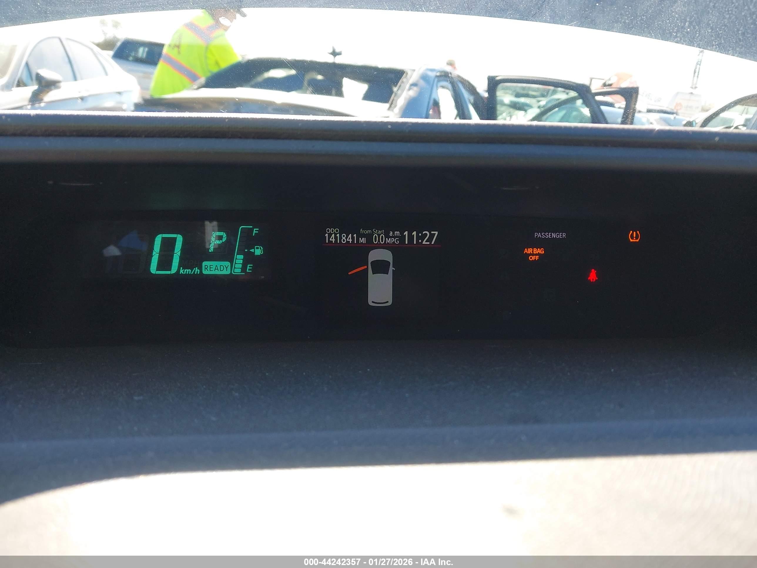 TOYOTA PRIUS image 7