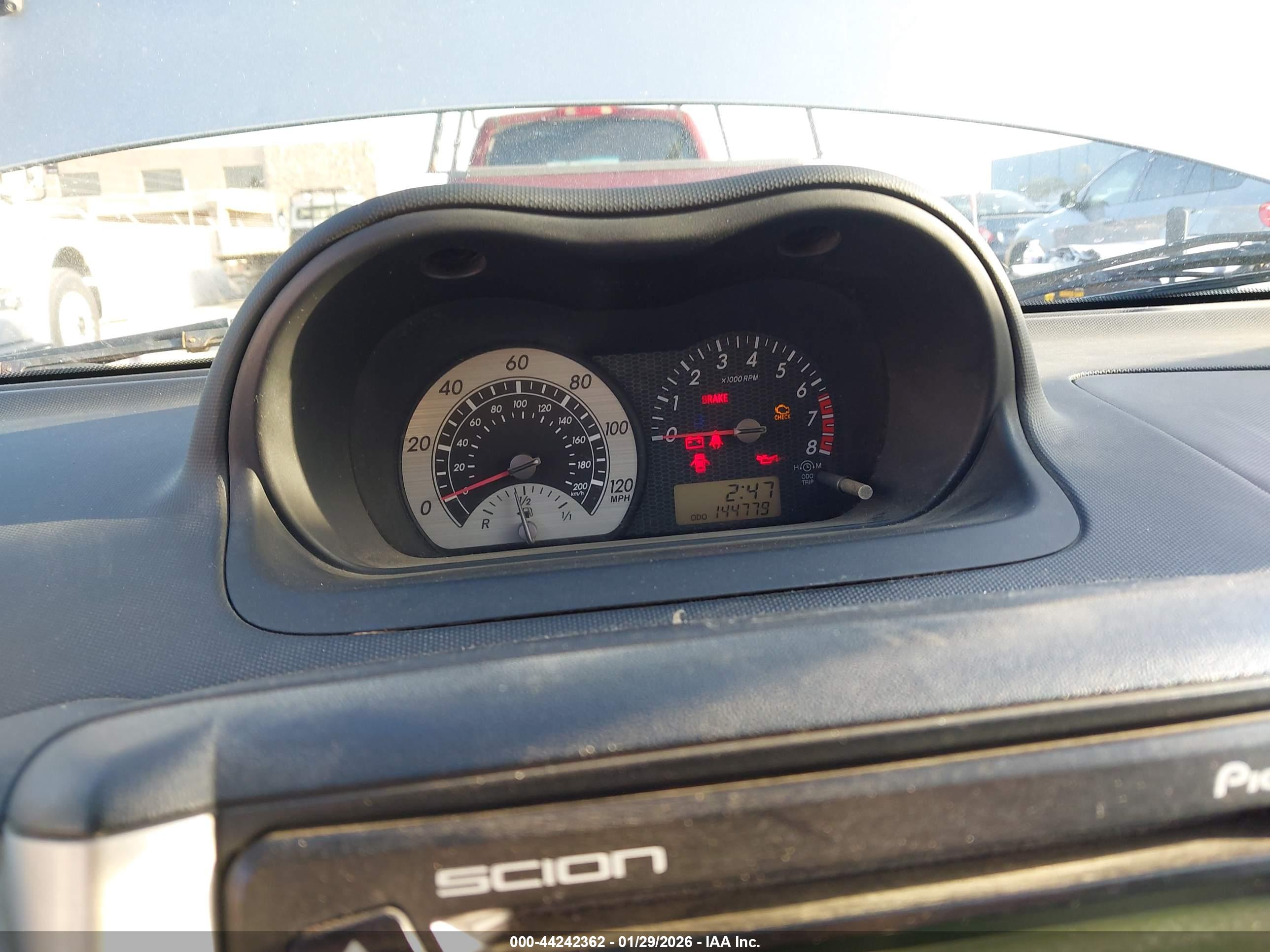 SCION XA image 7