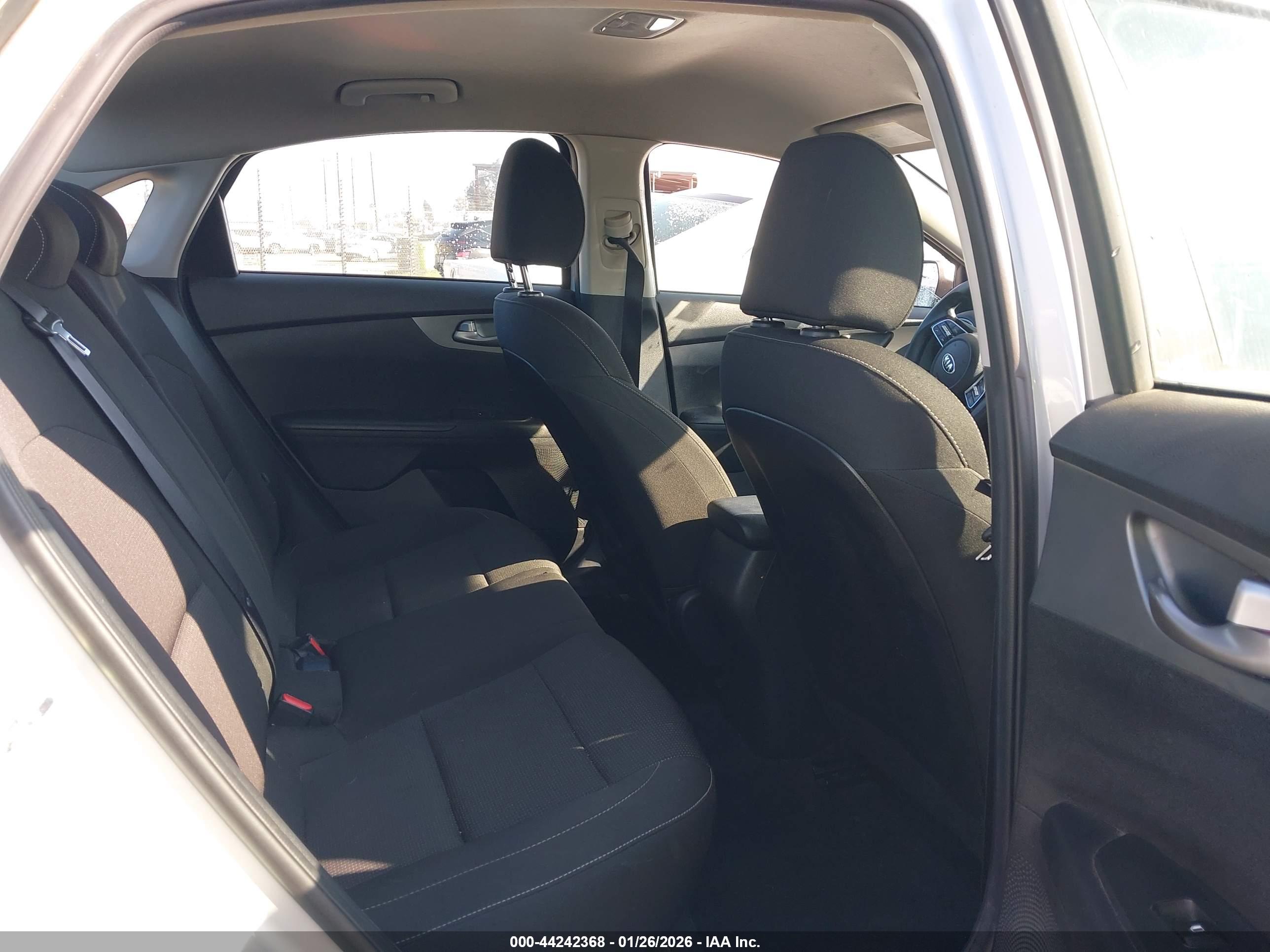 KIA FORTE image 8