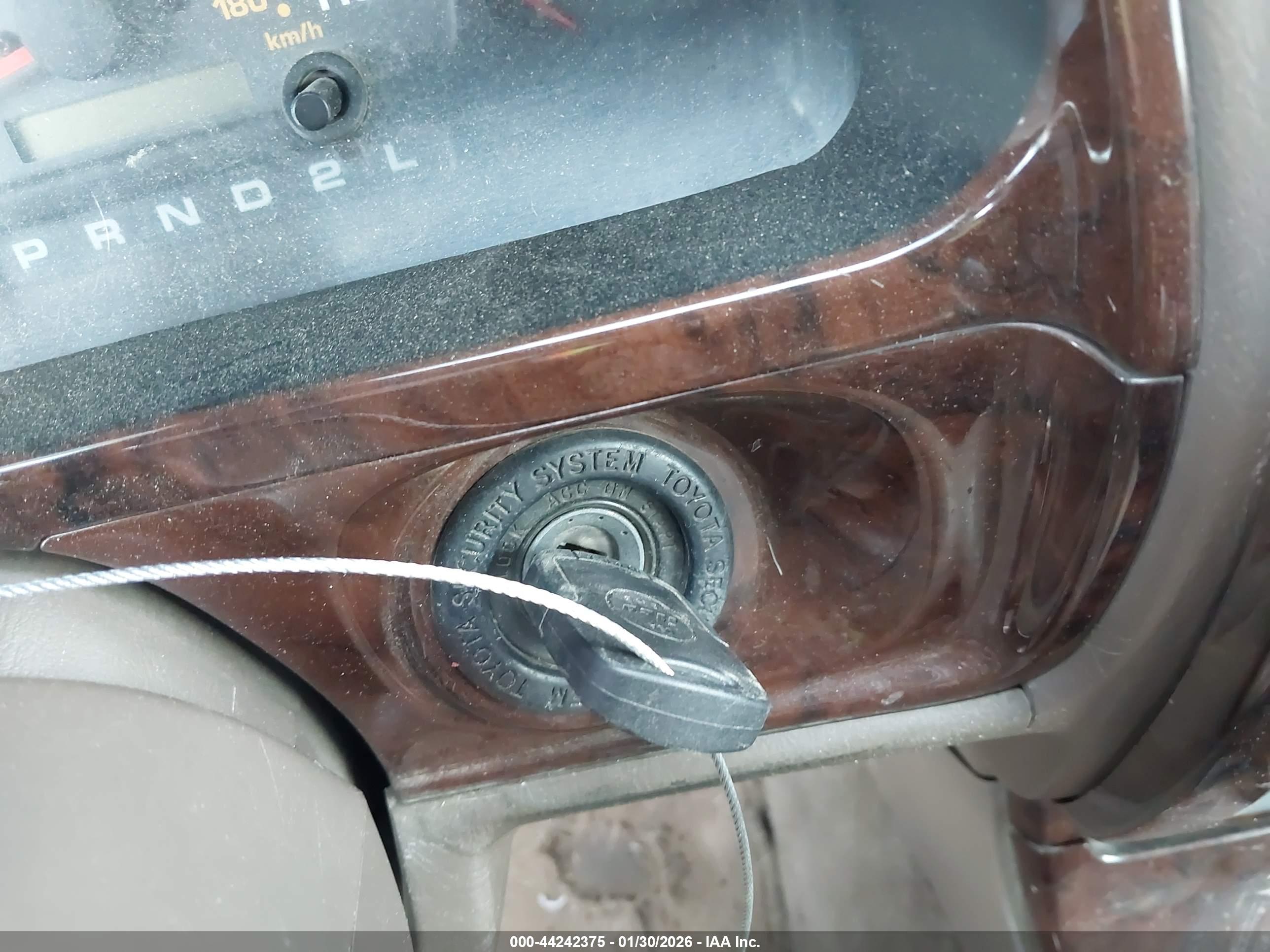 TOYOTA 4RUNNER image 11