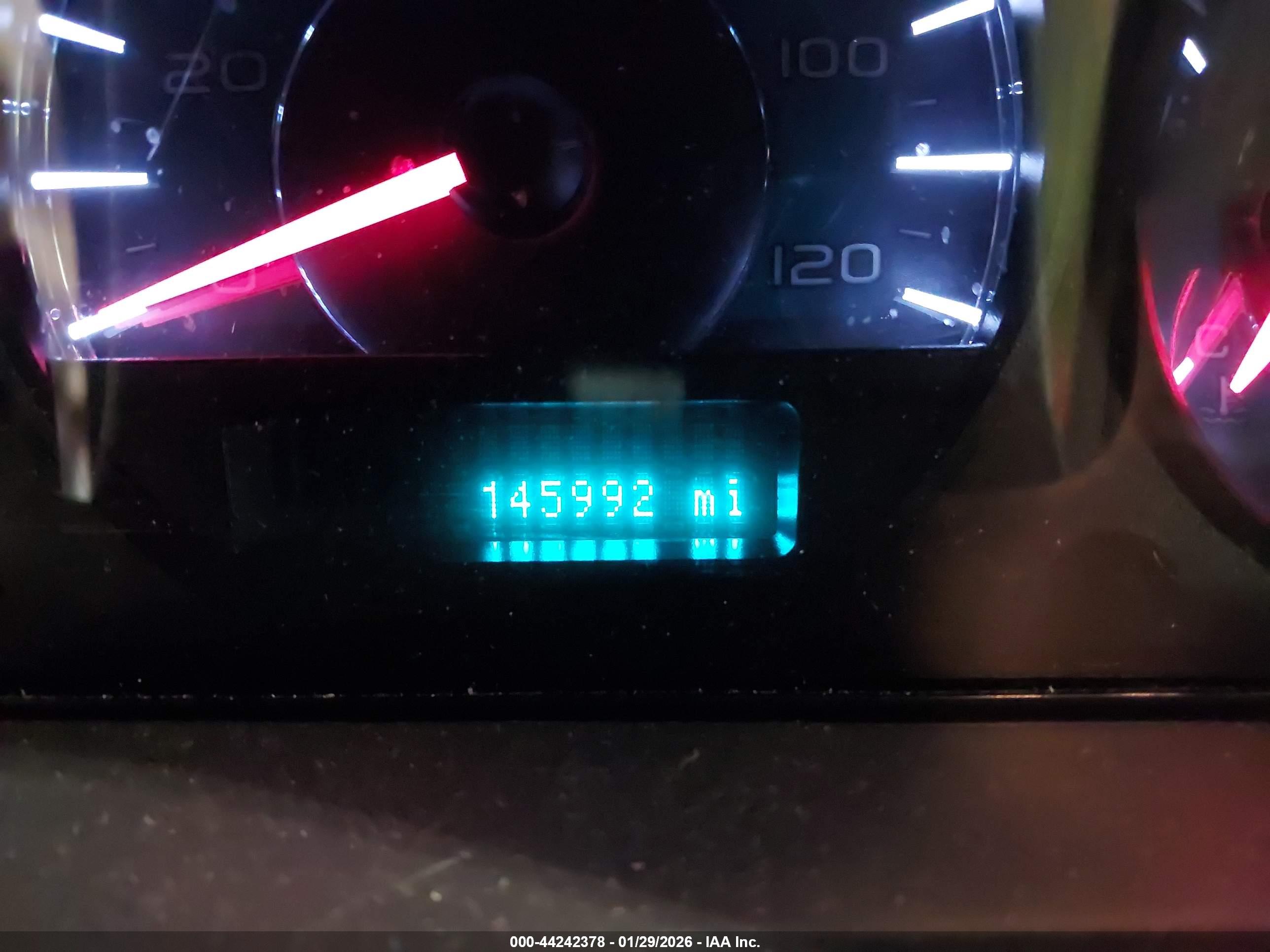 FORD FUSION image 7