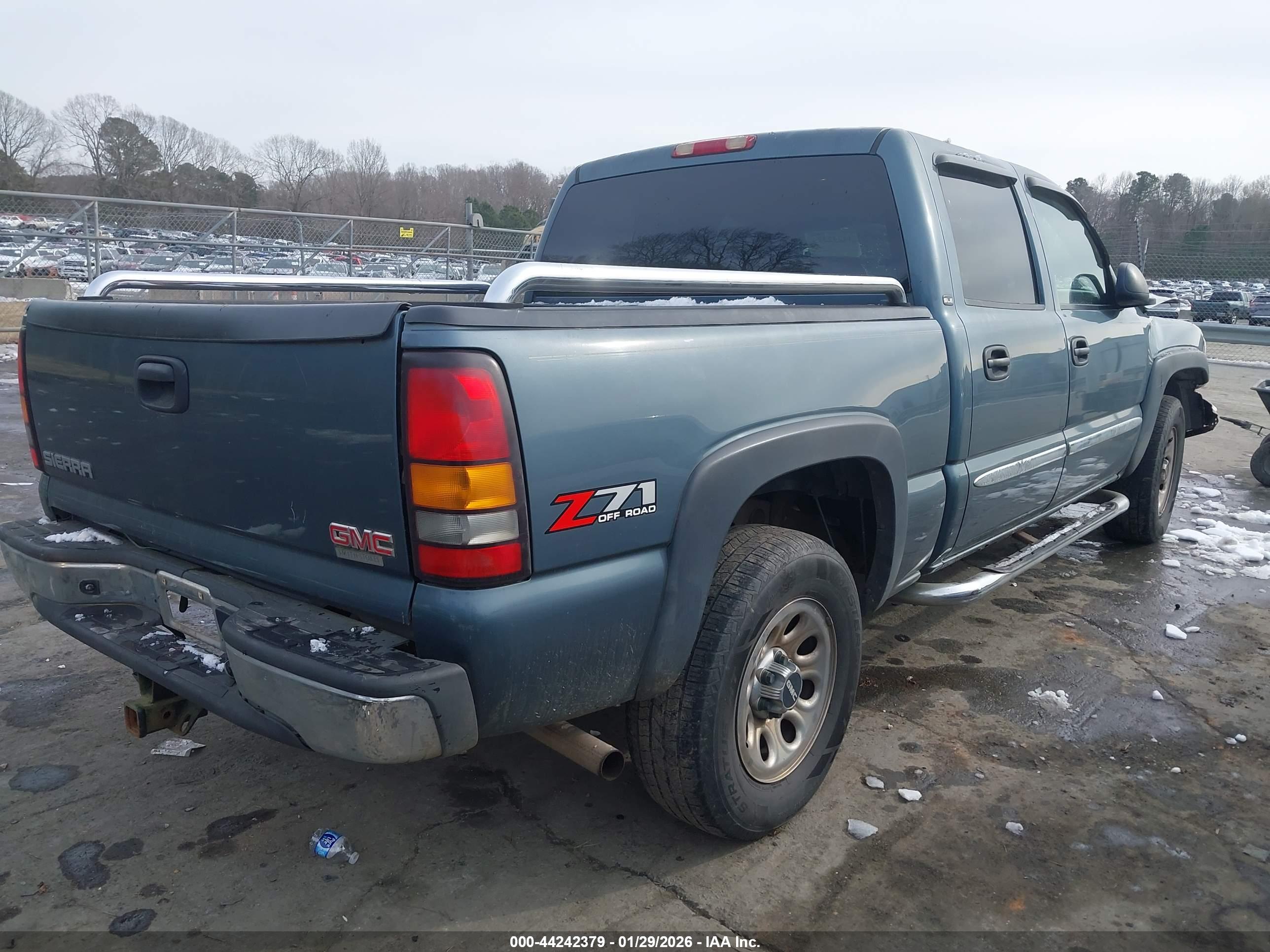GMC SIERRA image 4