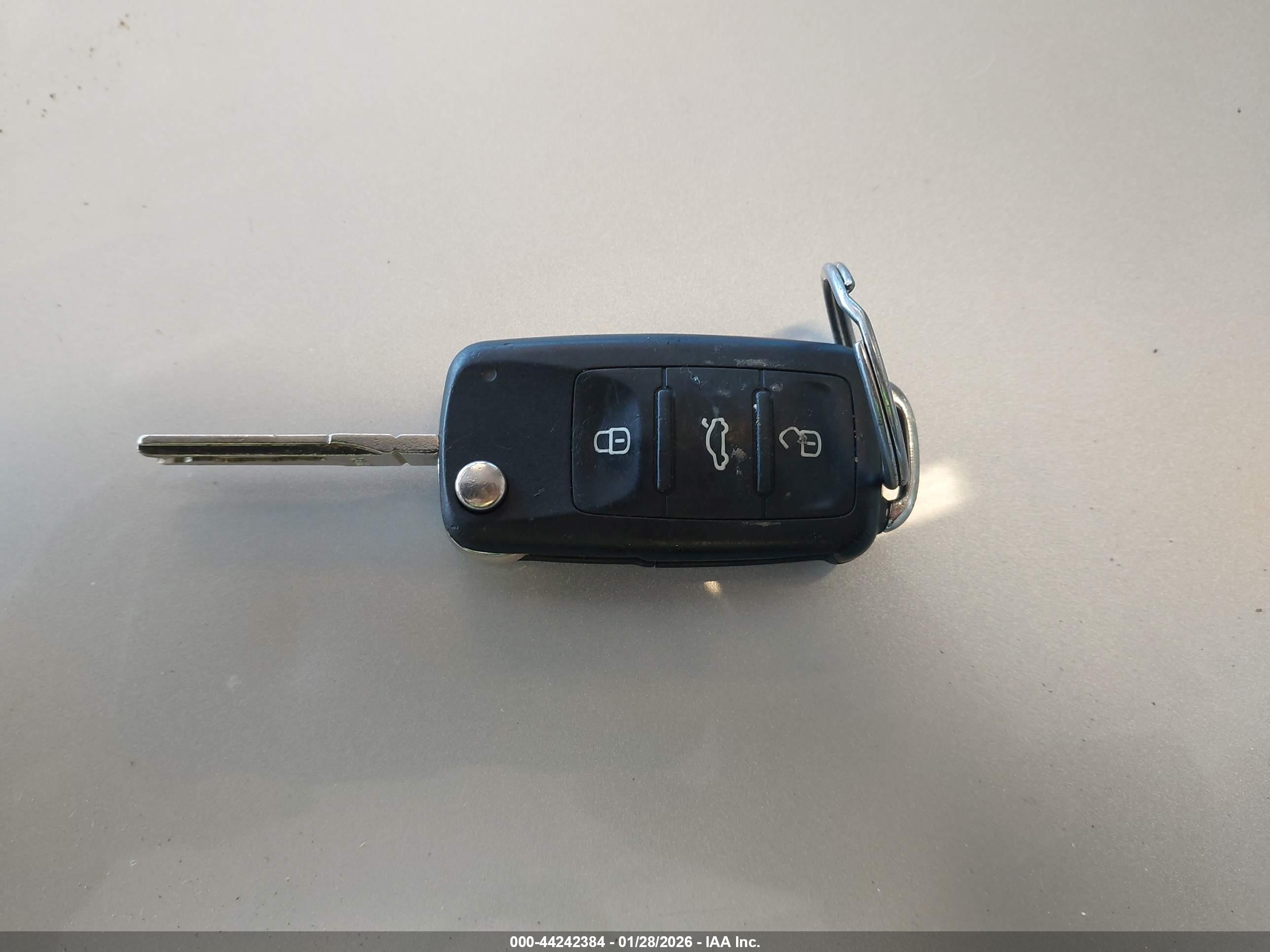 VOLKSWAGEN JETTA image 11