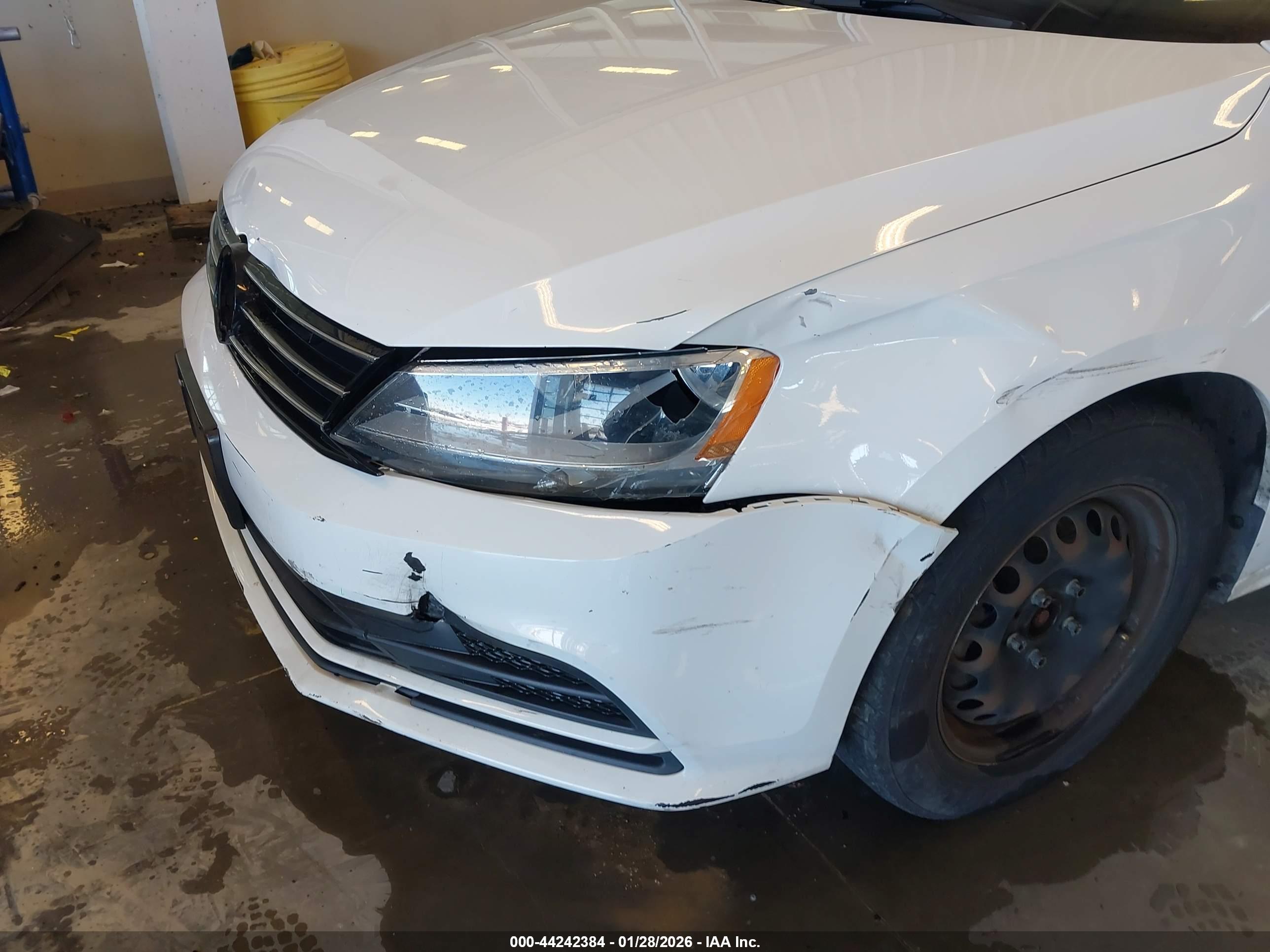 VOLKSWAGEN JETTA image 6