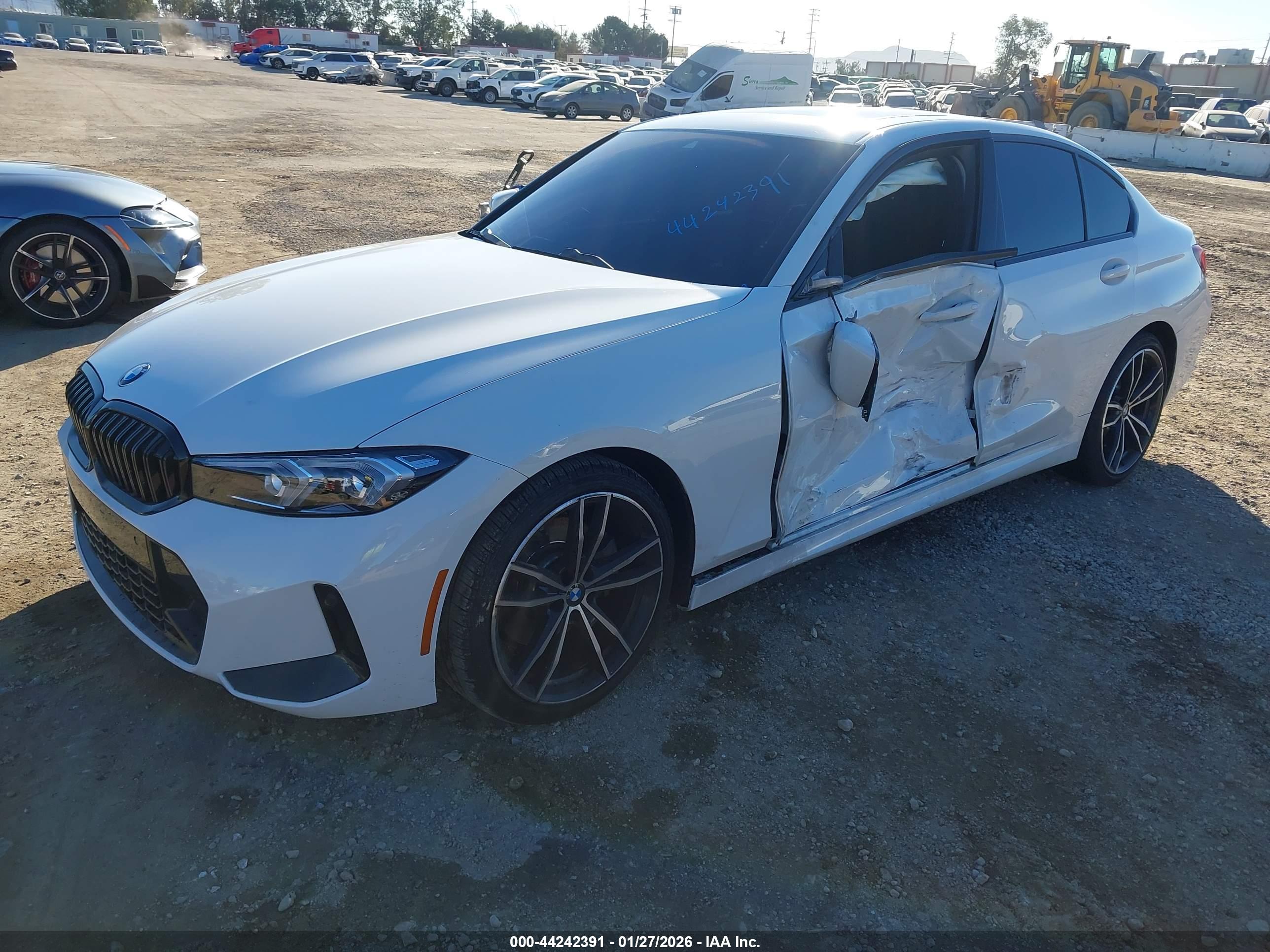 BMW 330I image 2