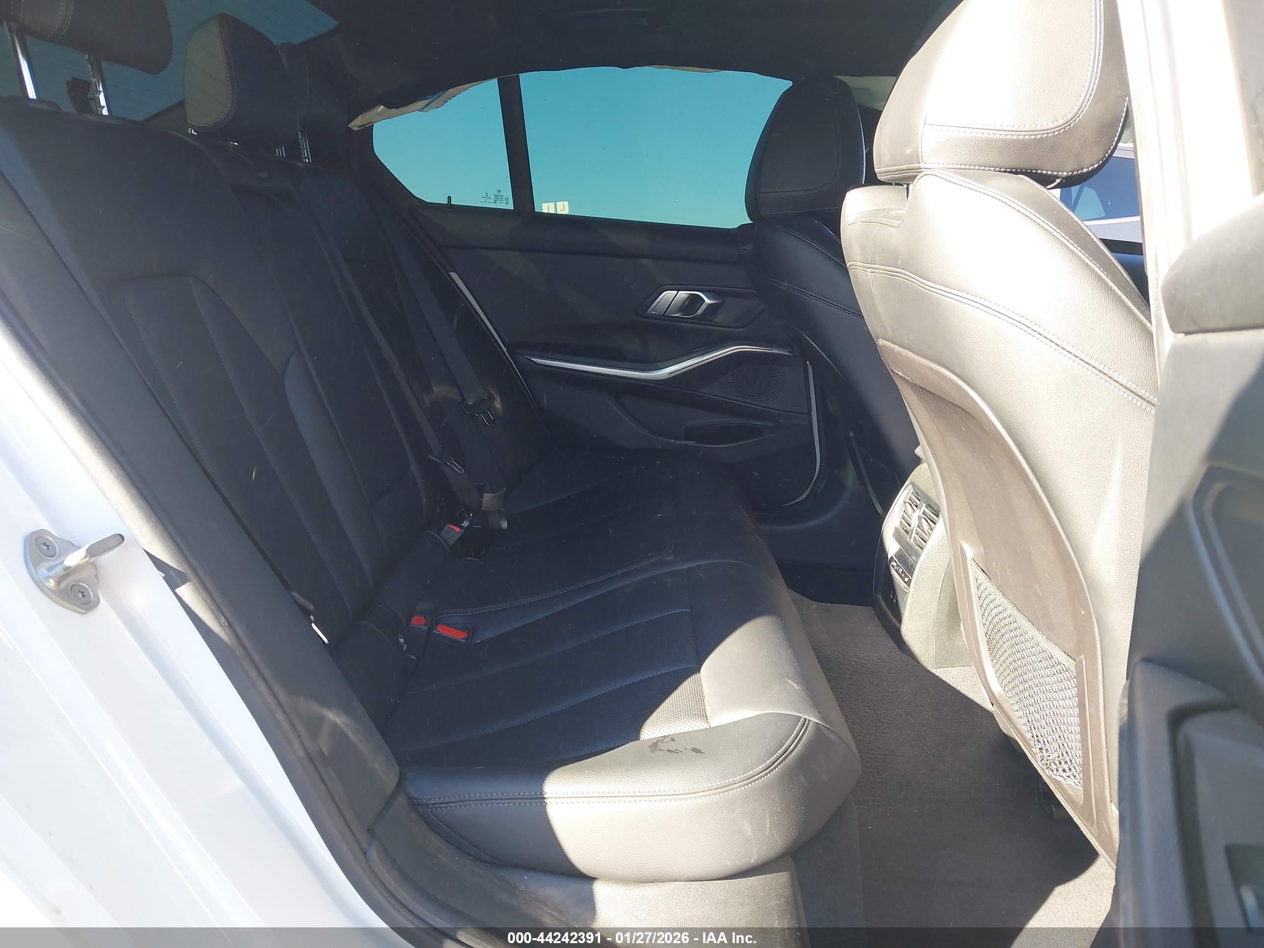 BMW 330I image 8