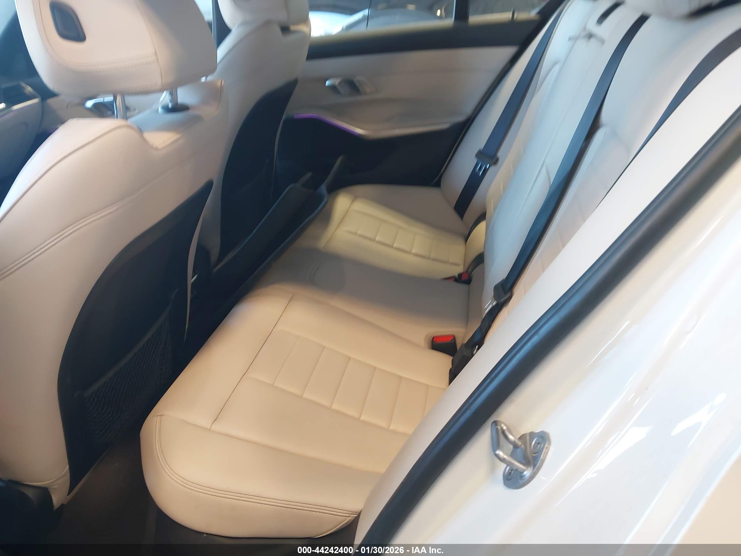 BMW 330I image 8