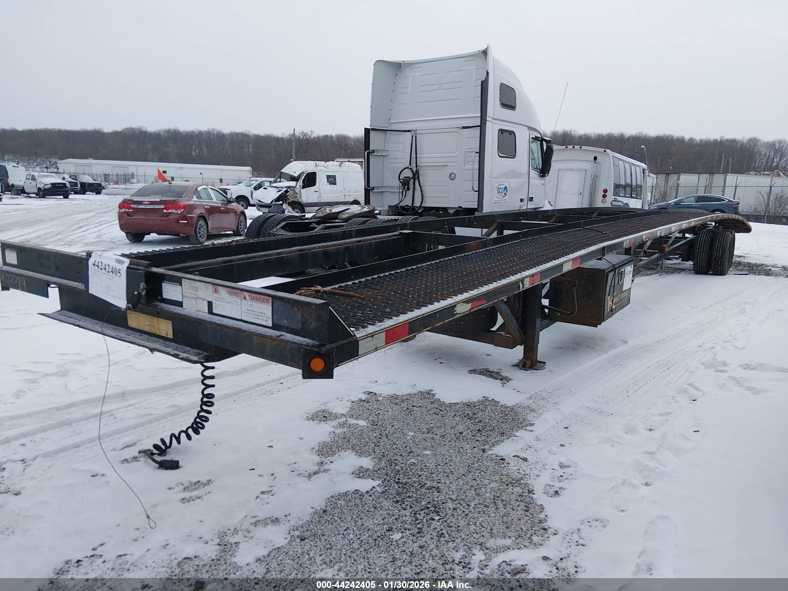 KAUFMAN TRAILERS image 2