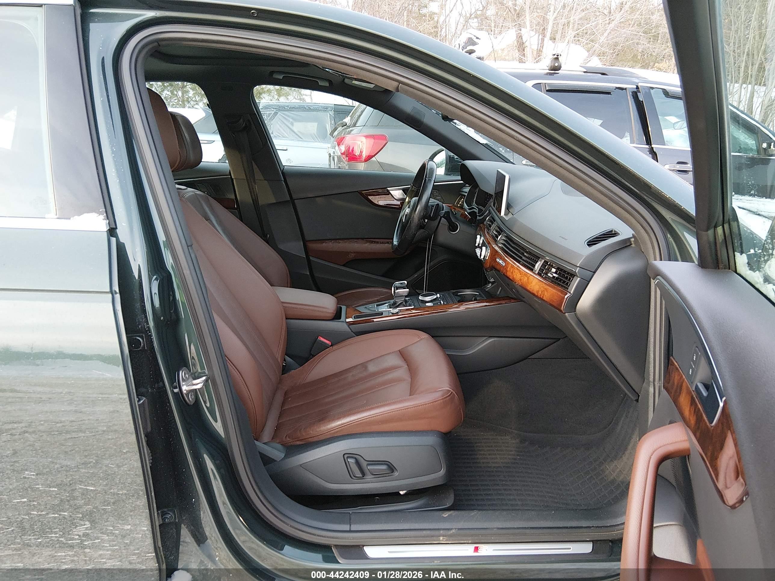 AUDI A4 image 5